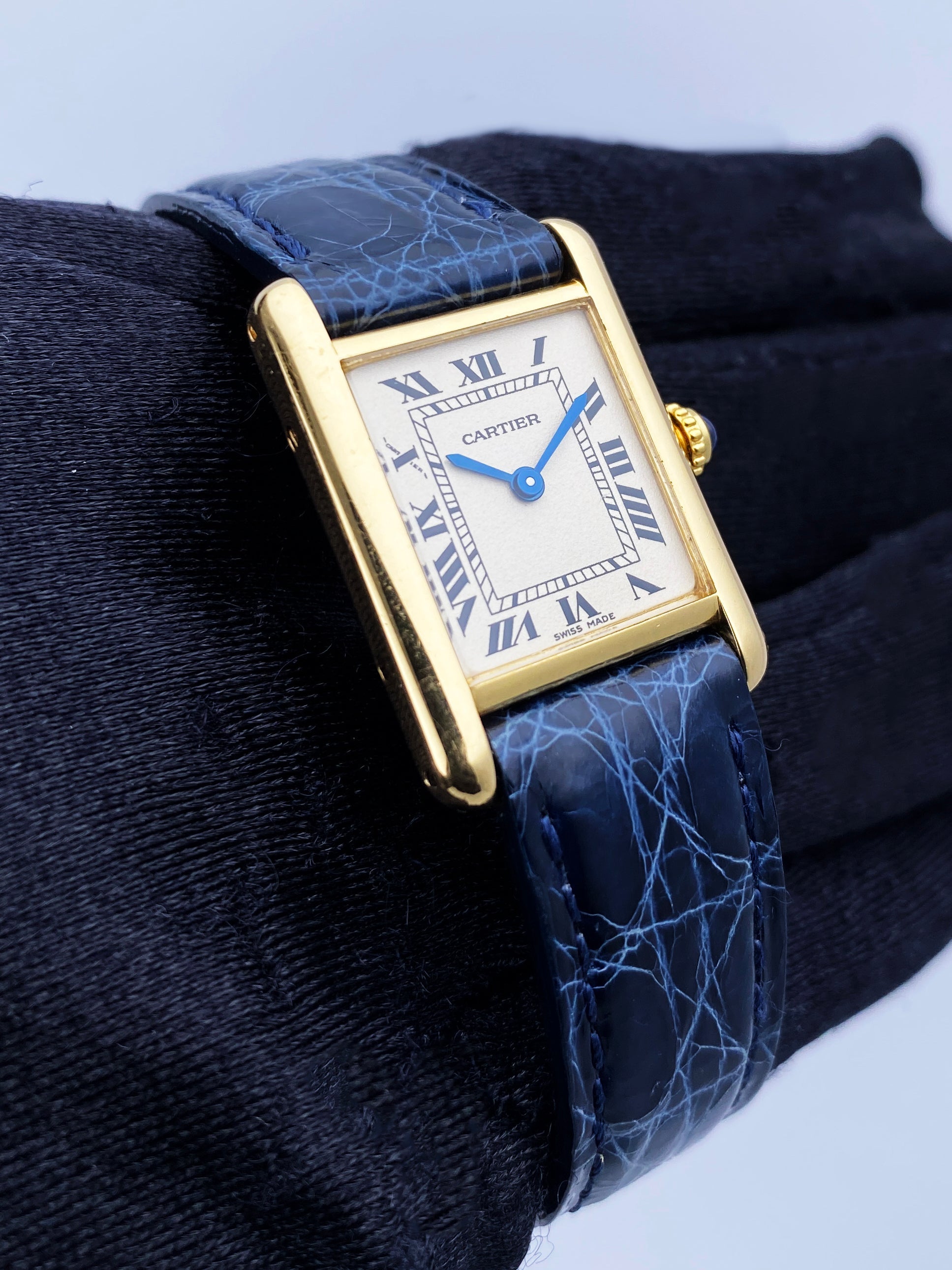 Cartier Tank Louis W1512753 18K Yellow Gold Ladies Watch – Phigora