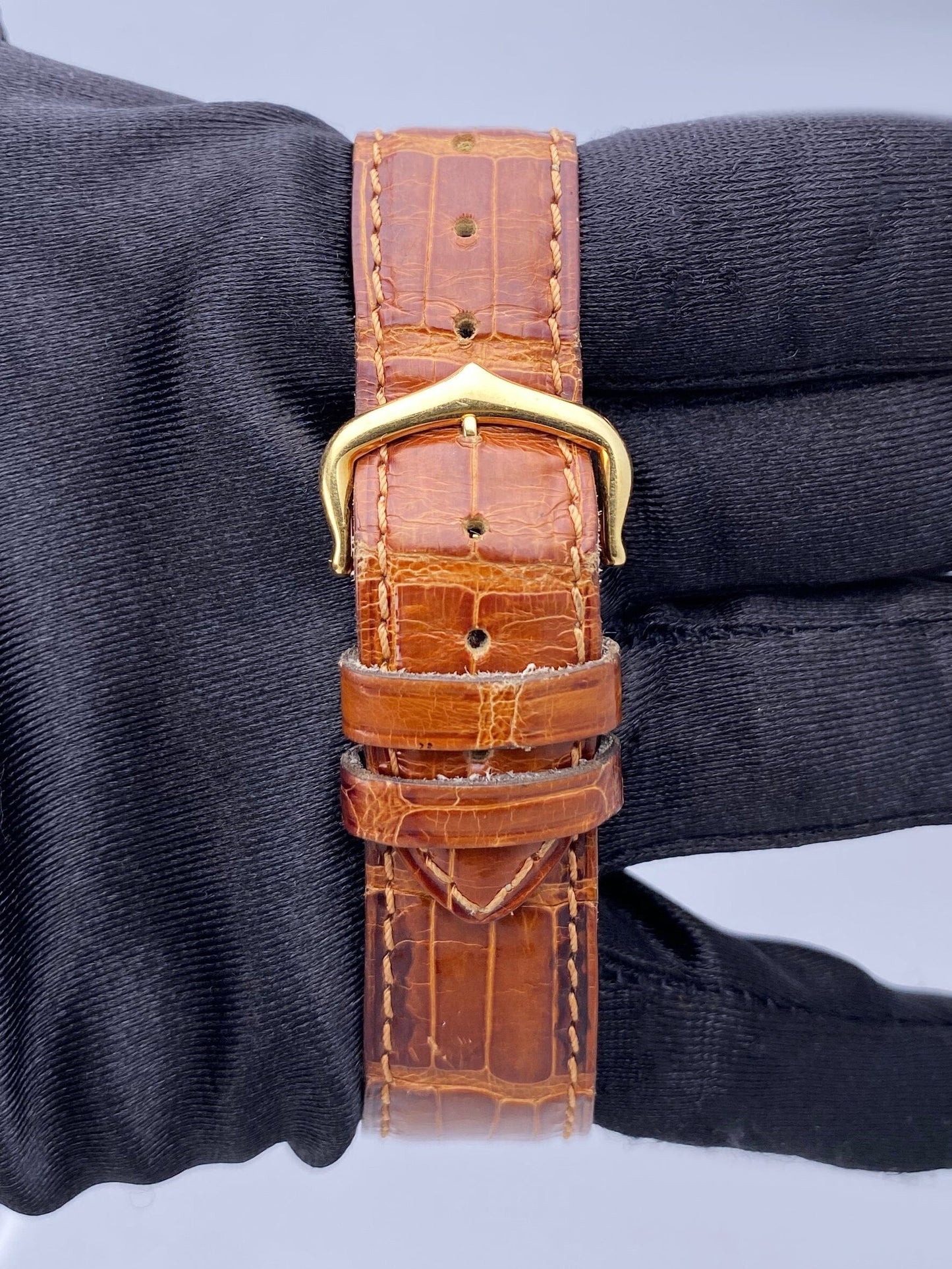Cartier Tank Louis W1529756 18K Yellow Gold Mens Watch