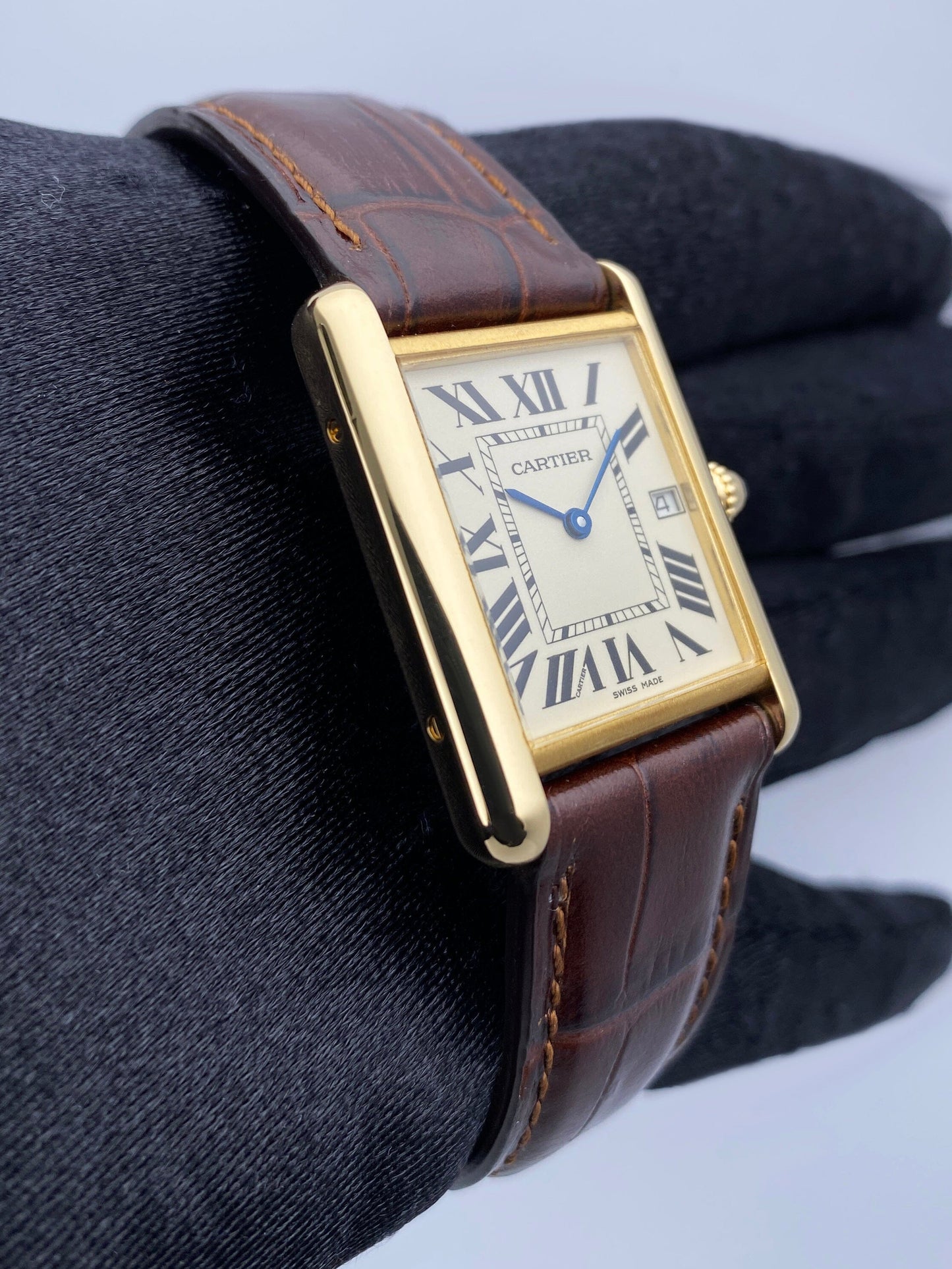 Cartier Tank Louis W1529756 18K Yellow Gold Mens Watch