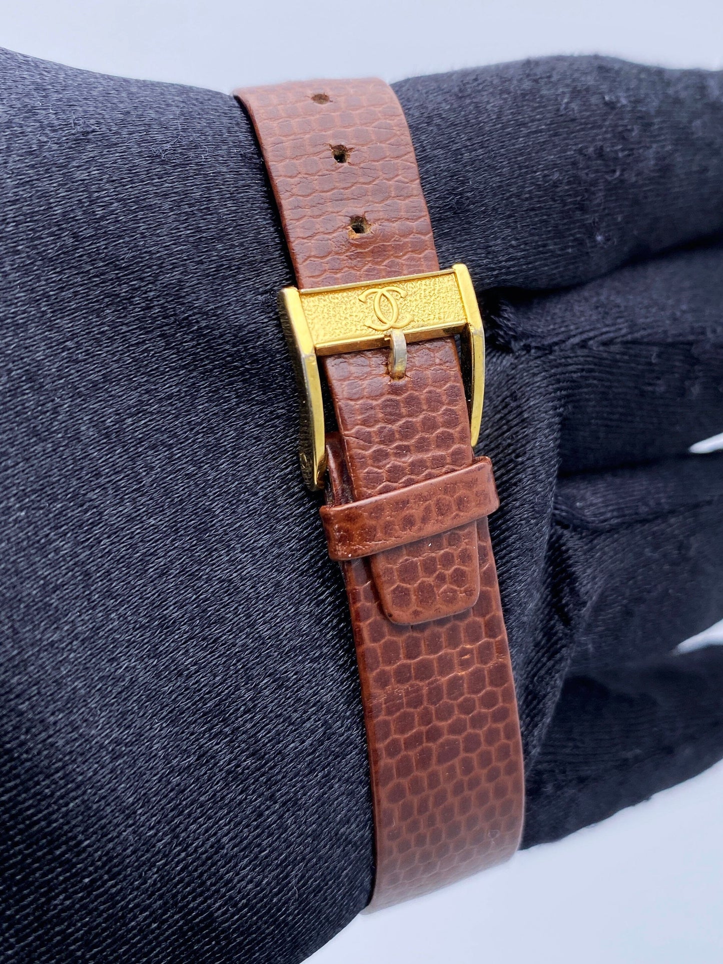 Cartier Tank Must 18K Yellow Gold Ladies Watch