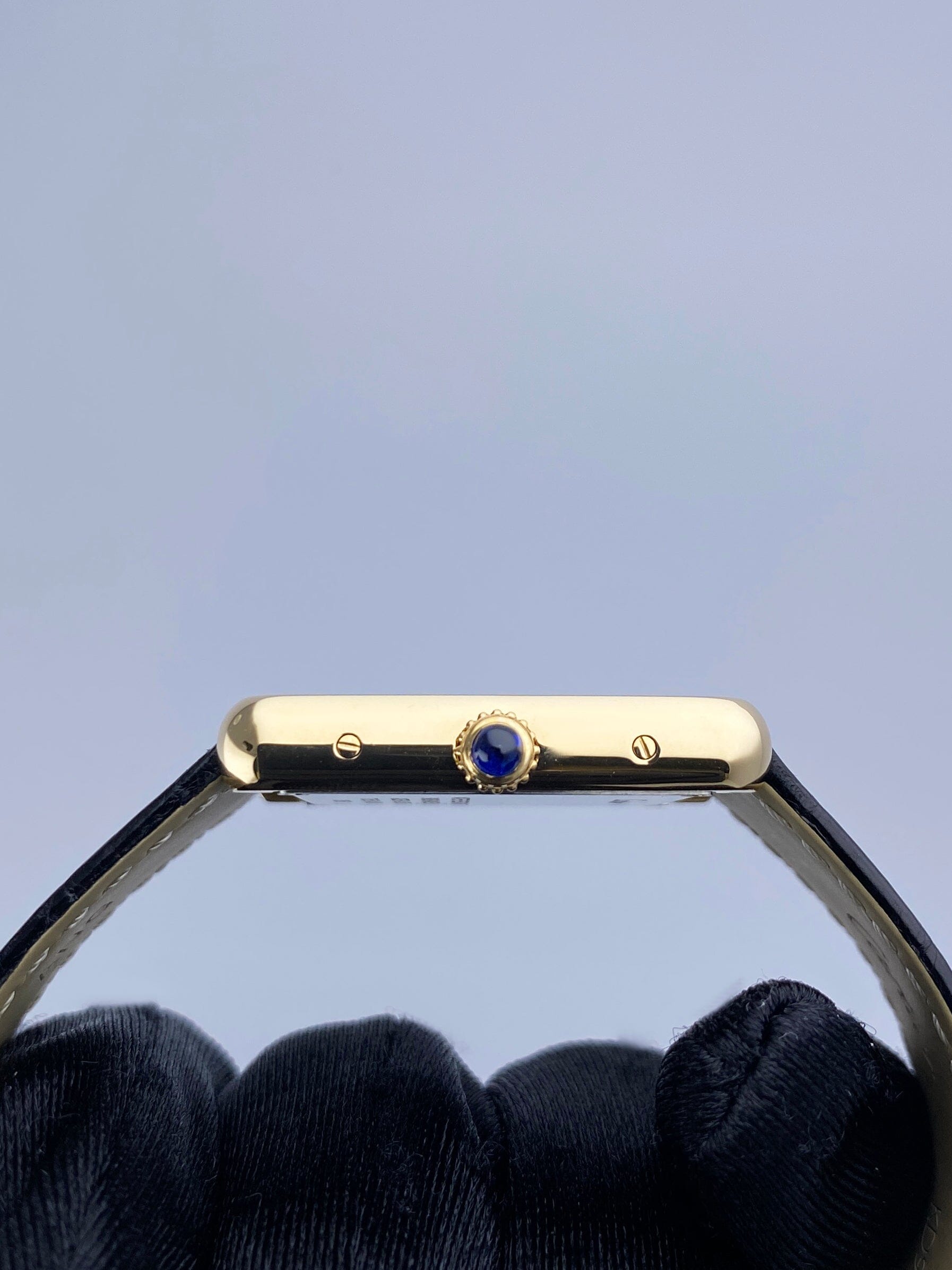 Cartier Tank Solo W5200002 18K Yellow Gold Ladies Watch