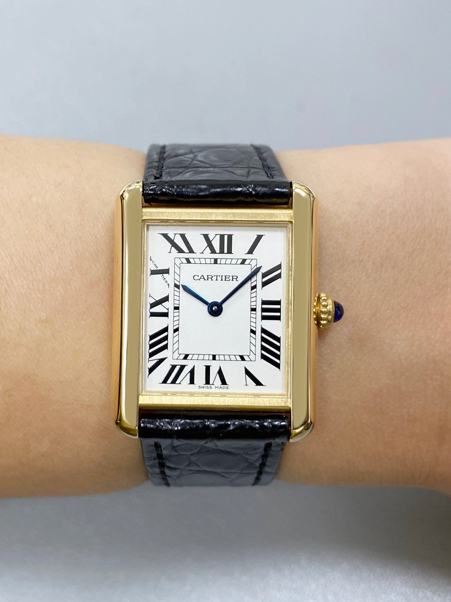 Cartier Tank Solo W5200002 18K Yellow Gold Ladies Watch