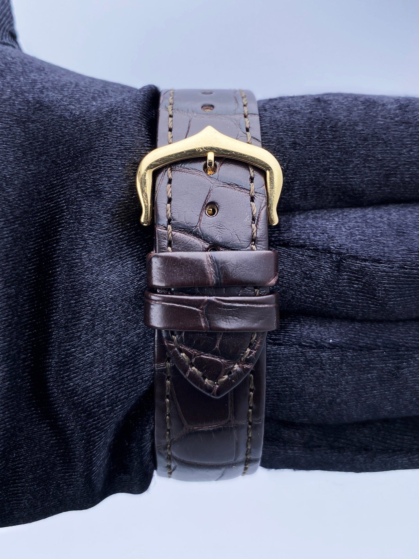 Cartier Tank Solo W5200002 18K Yellow Gold Ladies Watch - Wristwatch