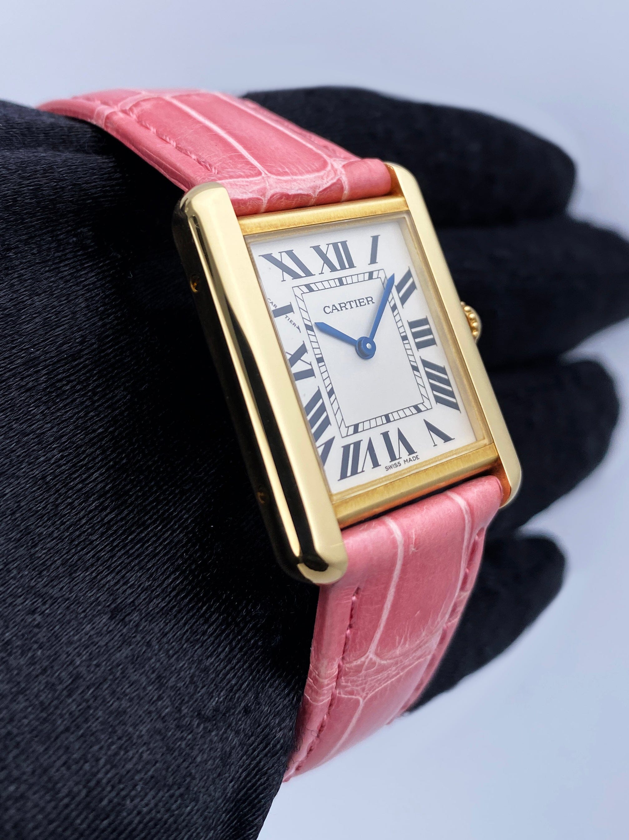 Cartier Tank Solo W5200002 18K Yellow Gold Ladies Watch – Phigora