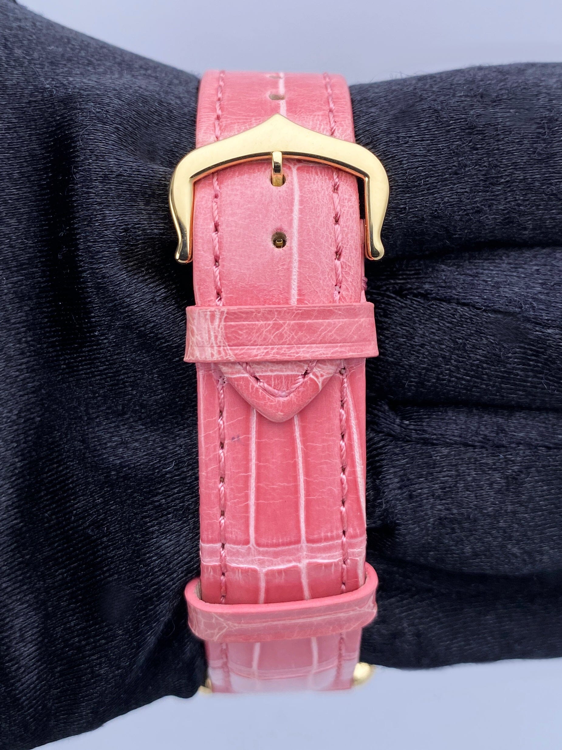 Cartier Tank Solo W5200002 18K Yellow Gold Ladies Watch | – Phigora