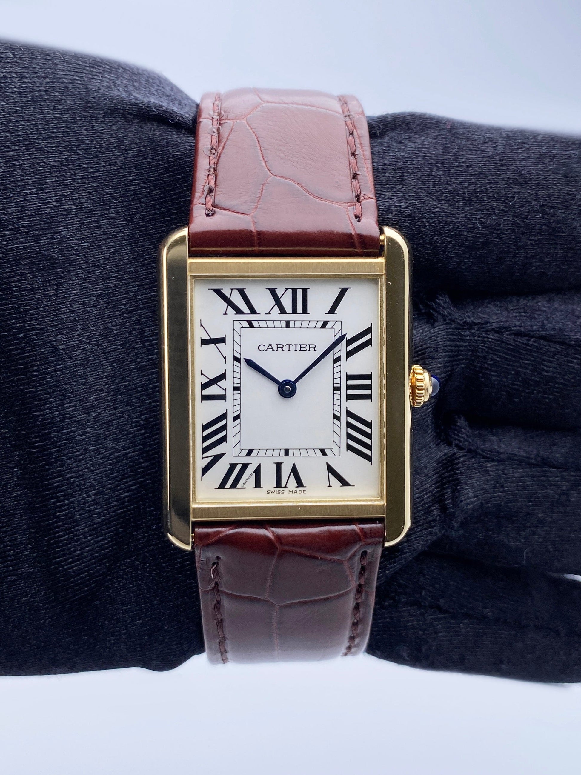 Cartier Tank Solo W5200004 Large Size 18K Yellow Gold Watch Box Papers