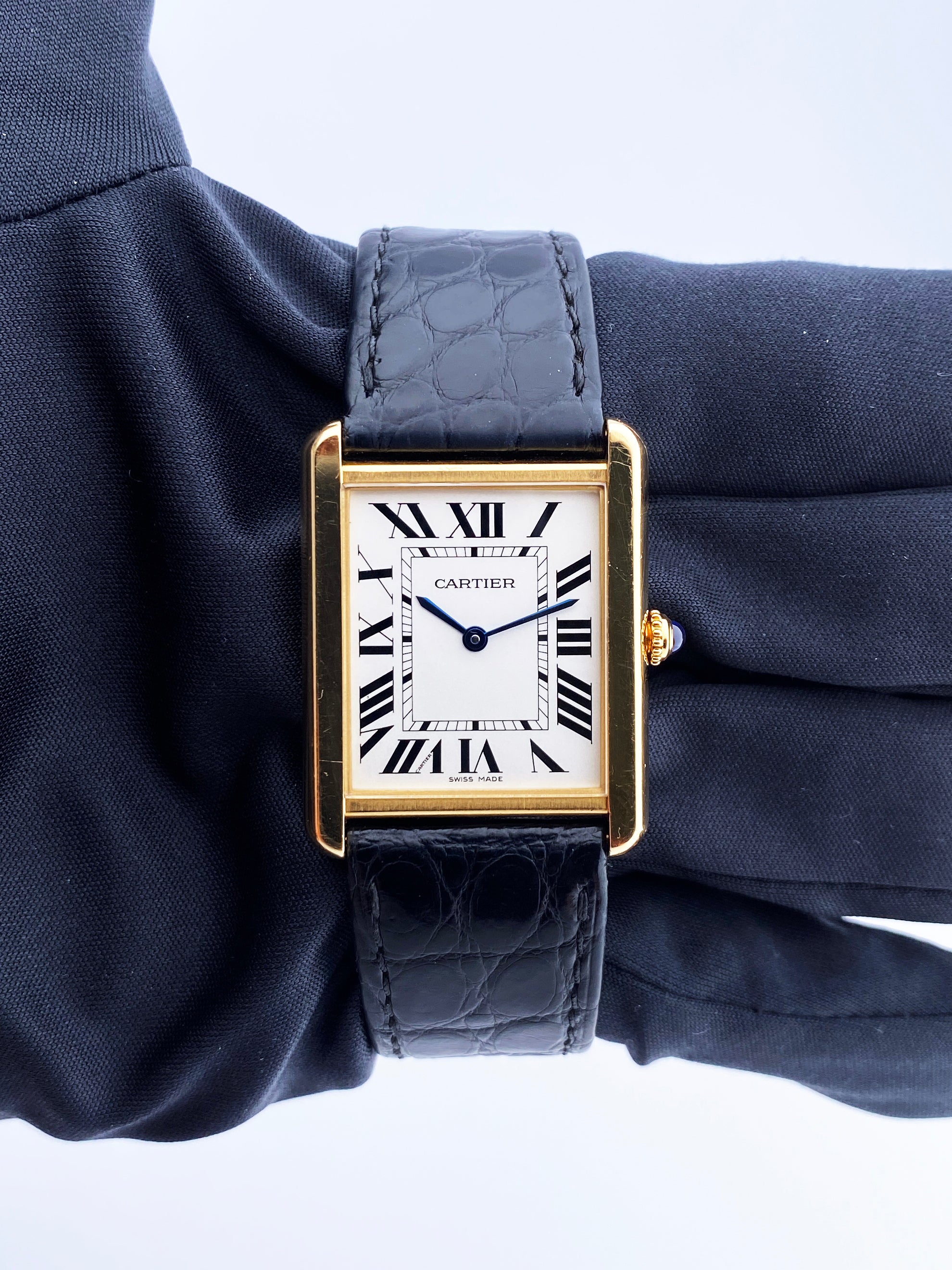 Cartier Tank Solo W5200004 / 2742 18K Yellow Gold Mens – Phigora