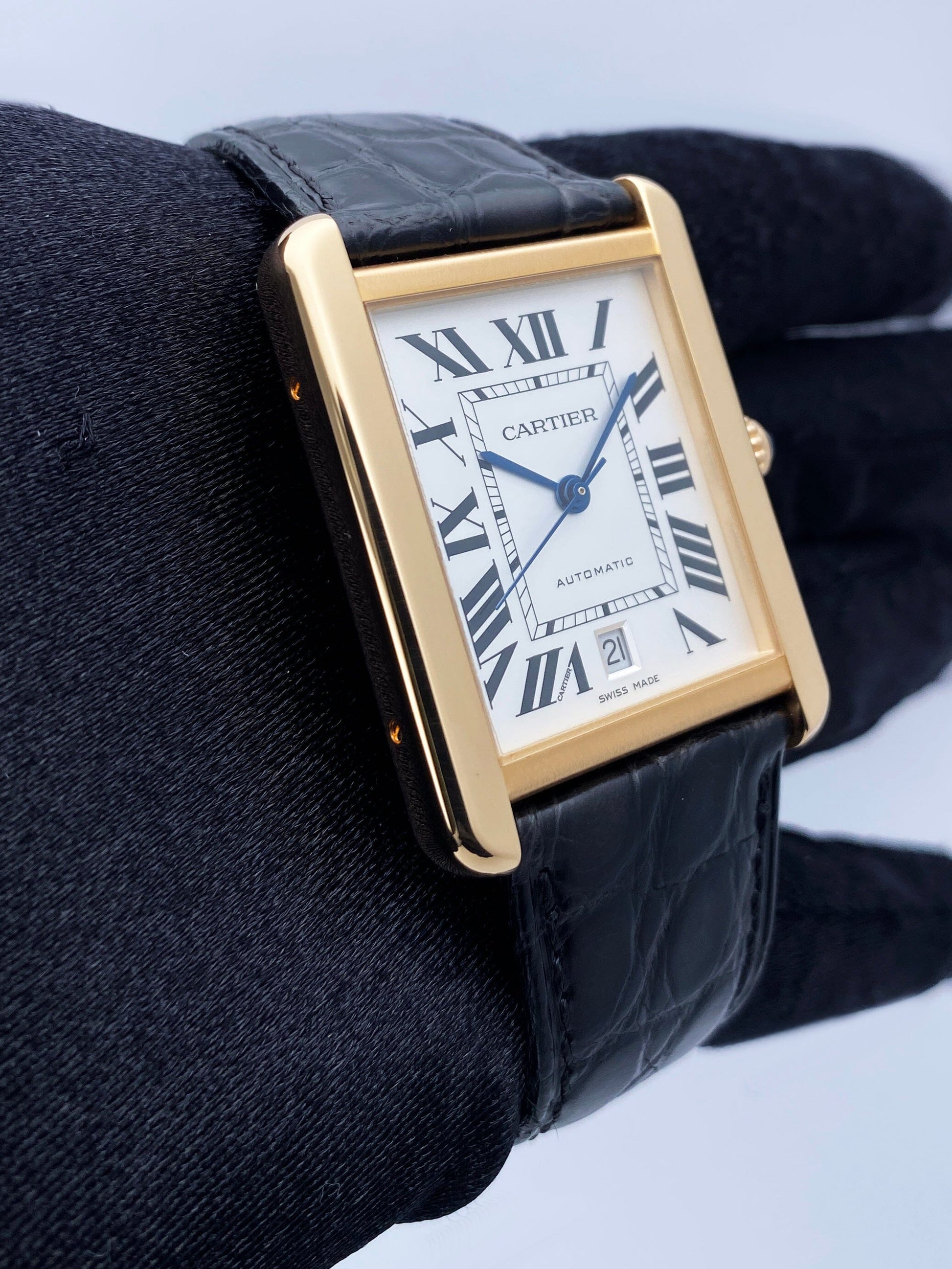Cartier Tank Solo XL W5200026 18K Rose Gold Mens Watch Box Papers