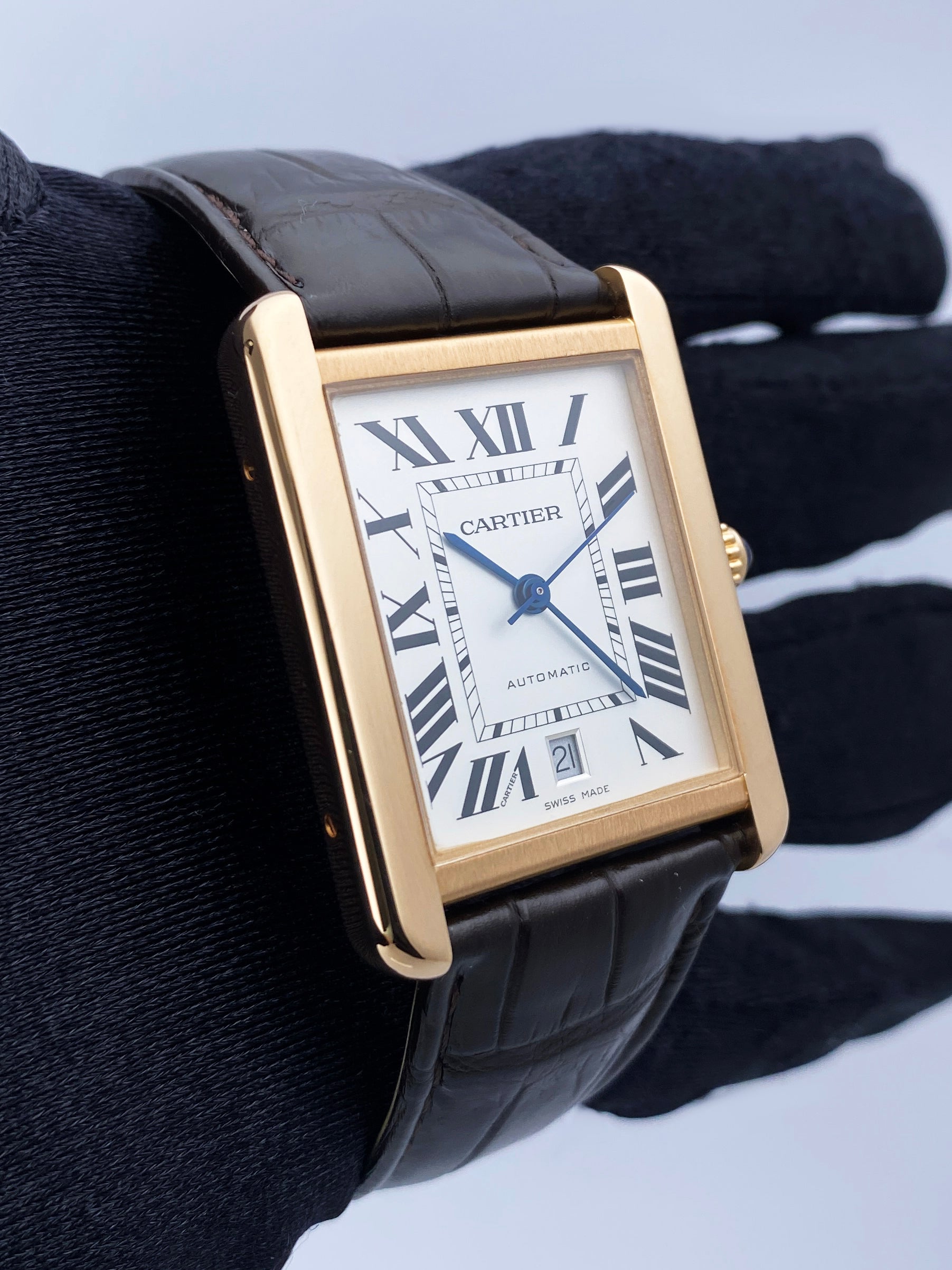Cartier Tank Solo XL W5200026 18K Rose Gold Mens Watch Box Papers
