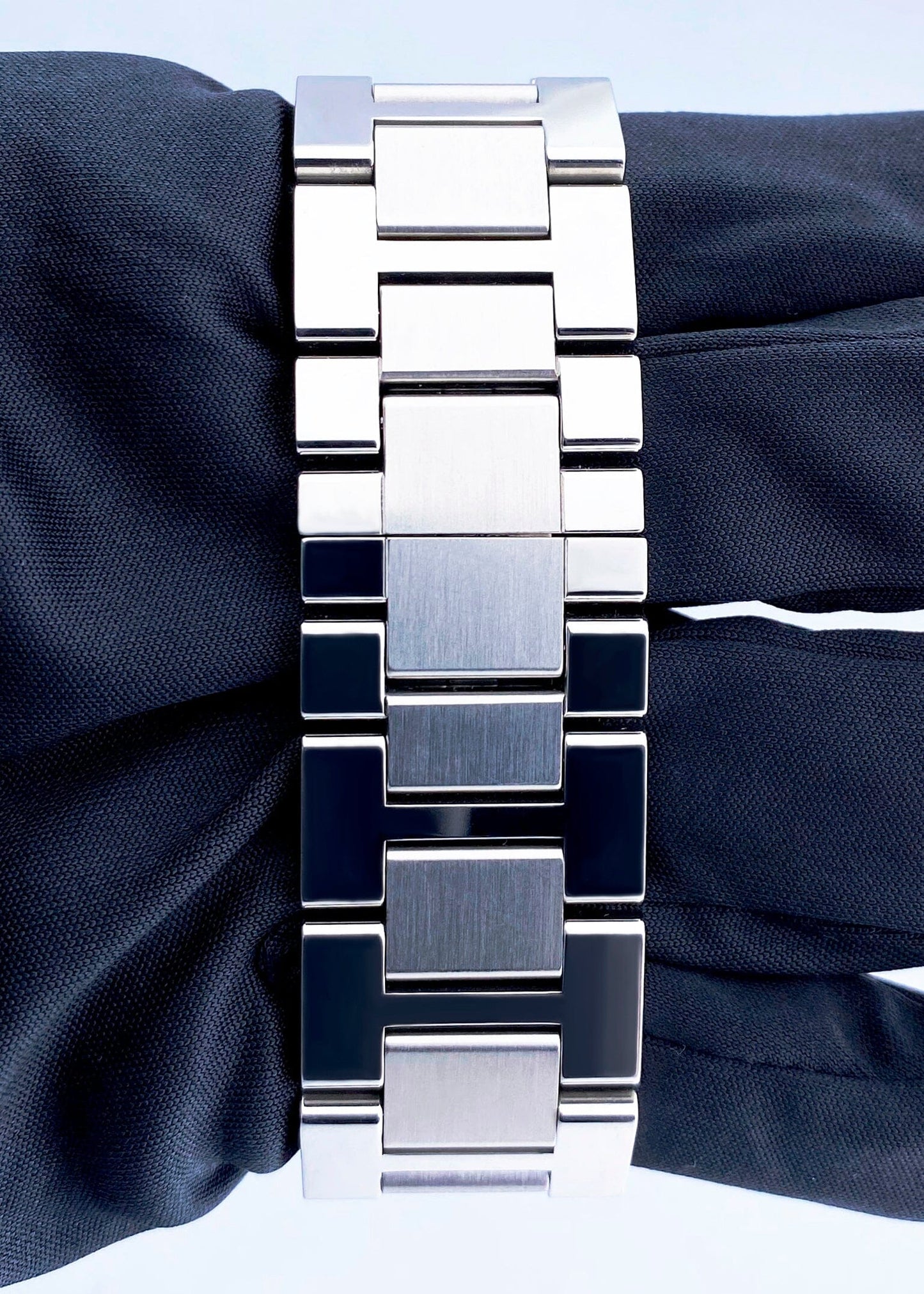 Cartier Tank Solo XL W5200028 Stainless Steel Mens Watch