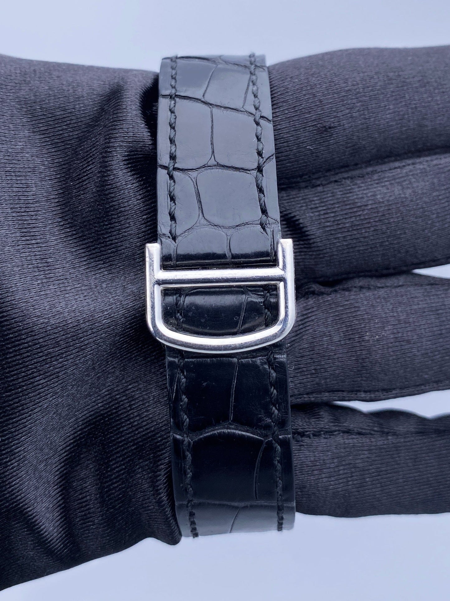 Cartier Tonneau 2803 H Platinum Watch