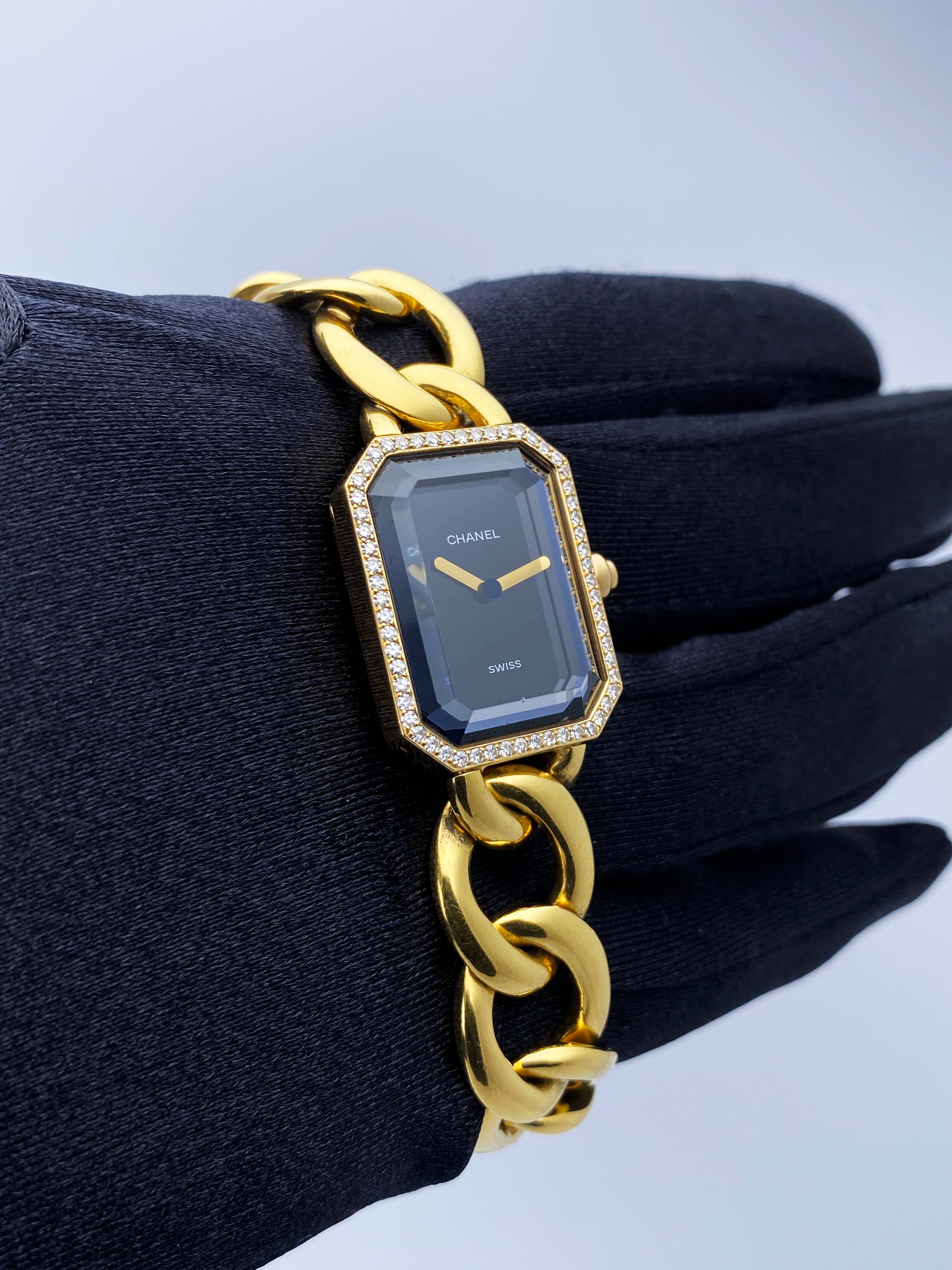 Chanel Paris 18K Yellow Gold & Diamond Bezel Onyx Dial – Phigora