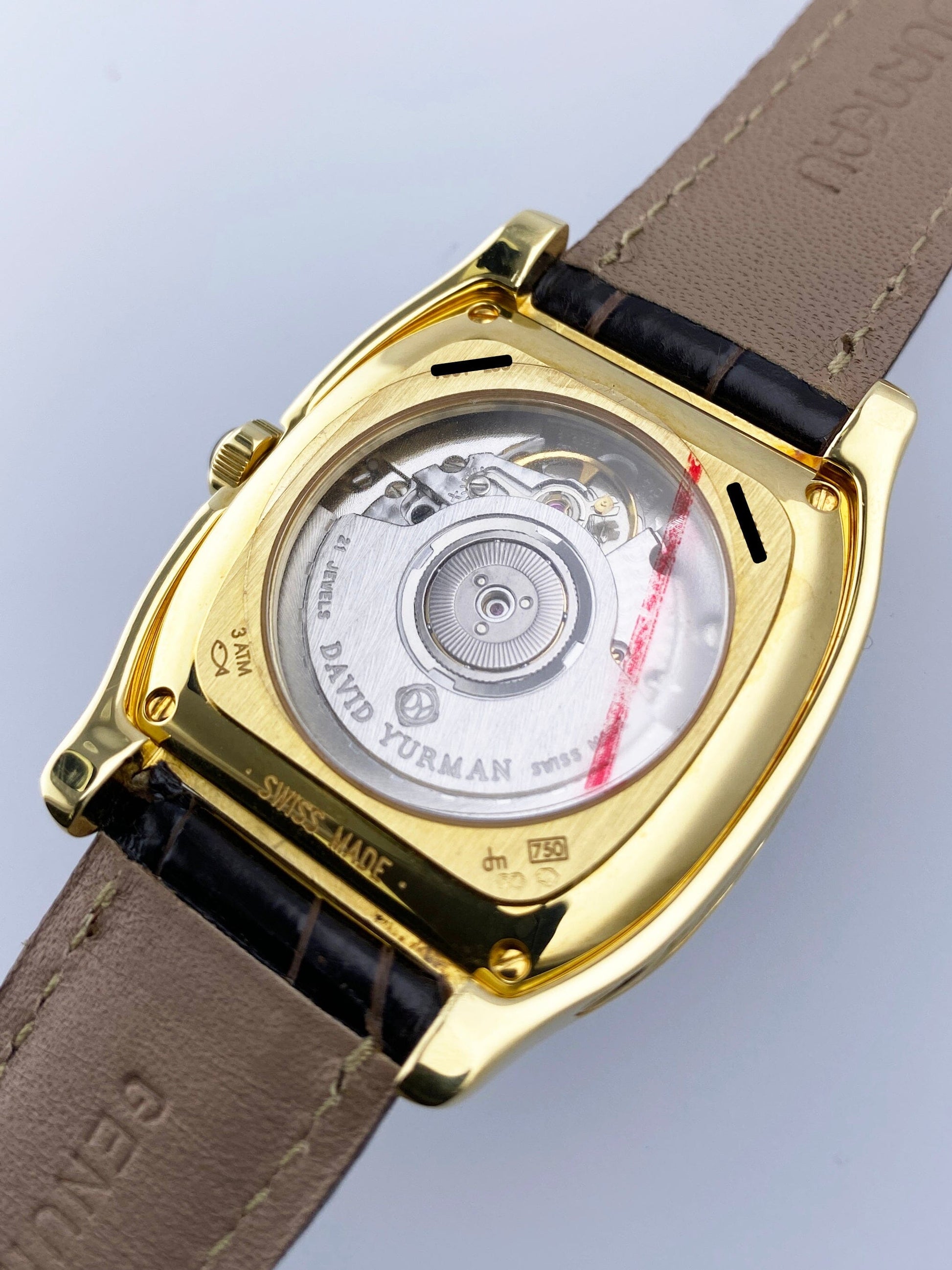 David Yurman Thoroughtbred T301-L88 White Dial 18K Yellow Gold Mens Watch - Watches