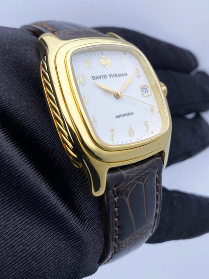 David Yurman Thoroughtbred T301-L88 White Dial 18K Yellow Gold Mens Watch - Watches
