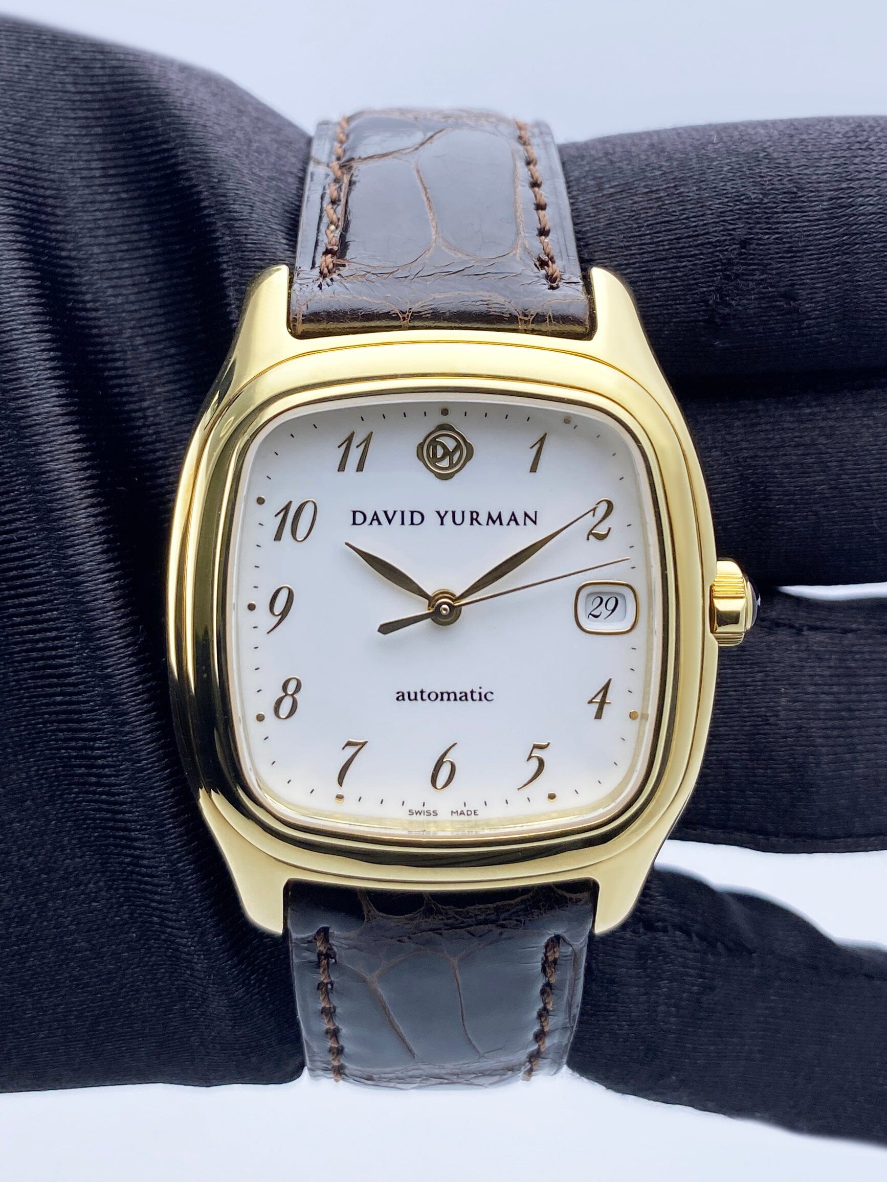 David Yurman Thoroughtbred T301-L88 White Dial 18K Yellow Gold Mens Watch - Watches