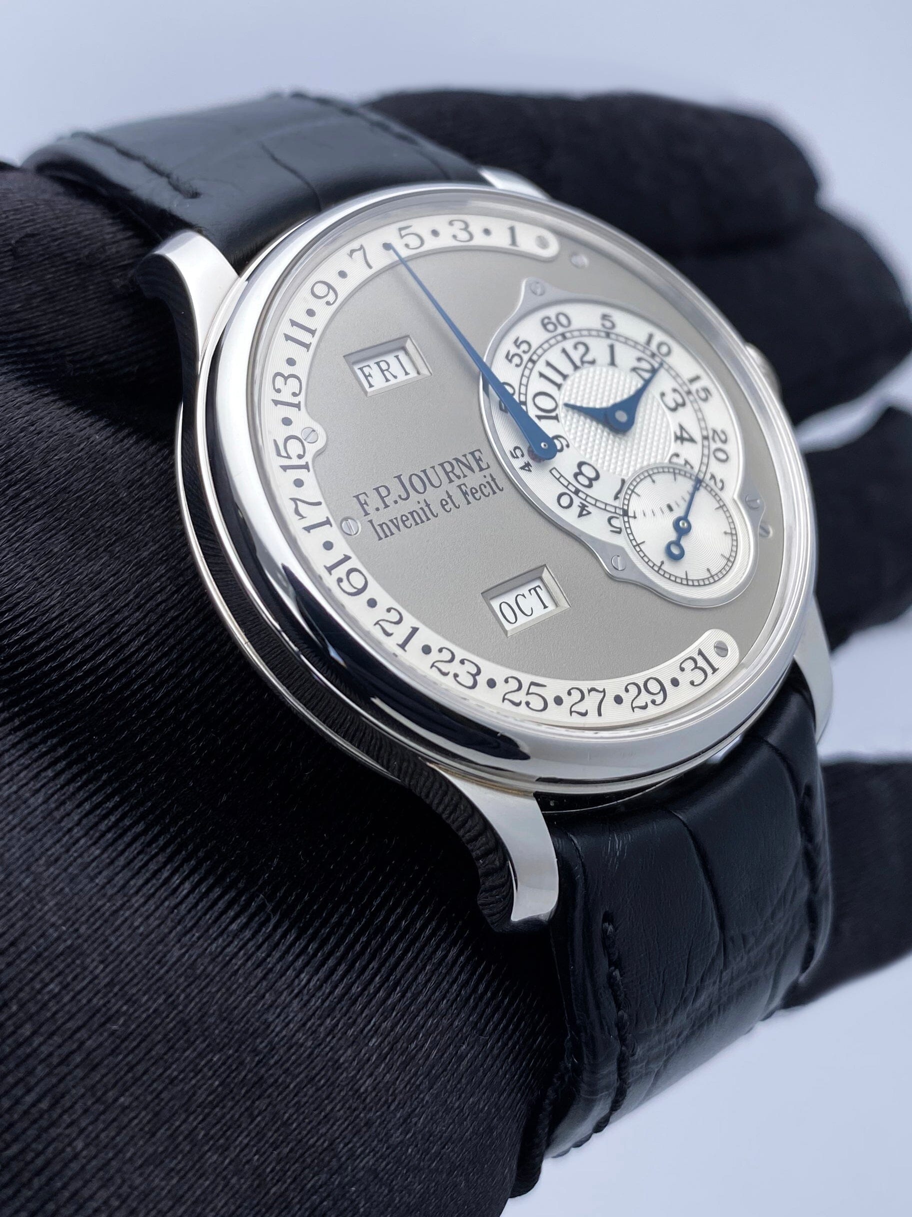 F.P.Journe Octa Calendrier 38mm Silver Dial Platinum Mens Watch Box Papers - Watches