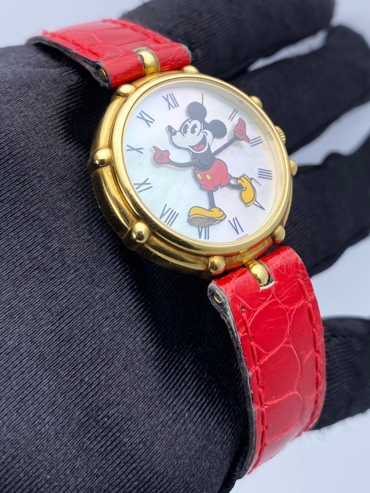 Gérald Genta Disney G.2770.7 Micky Mouse MOP Dial Ladies Watch - Watches