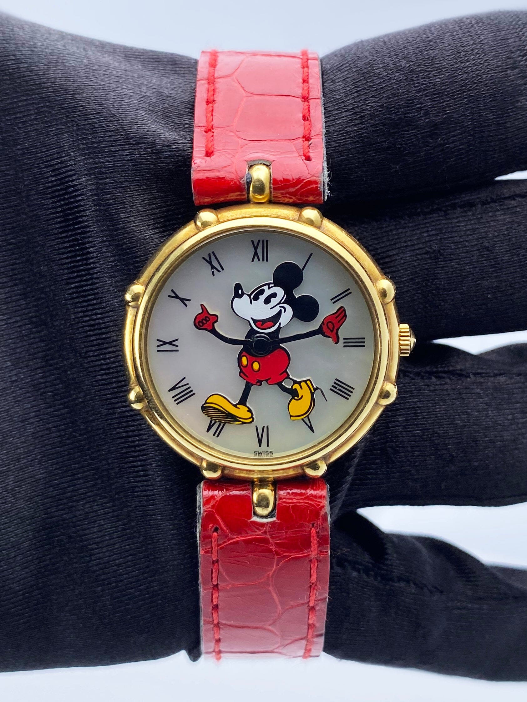 Gérald Genta Disney G.2770.7 Micky Mouse MOP Dial Ladies Watch - Watches