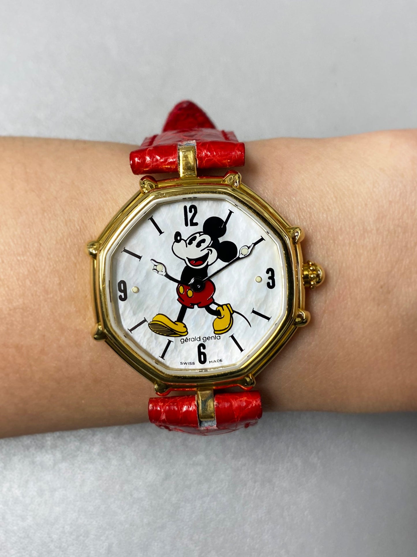Gérald Genta Disney G.3250.7 Micky Mouse Dial Ladies Watch Box Papers - Wristwatch