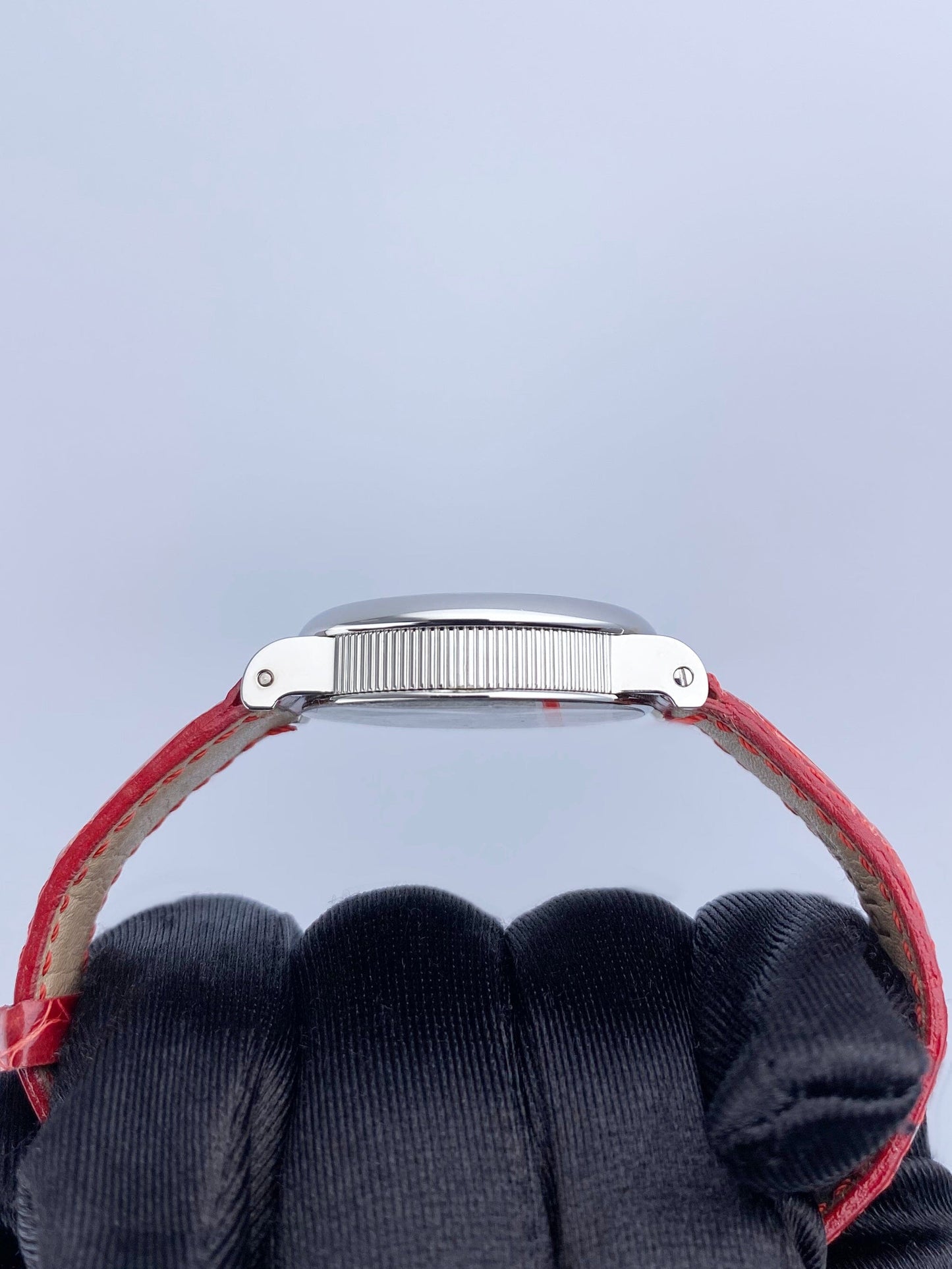 Gérald Genta Disney G.3622 Mickey Mouse MOP Dial Ladies Watch