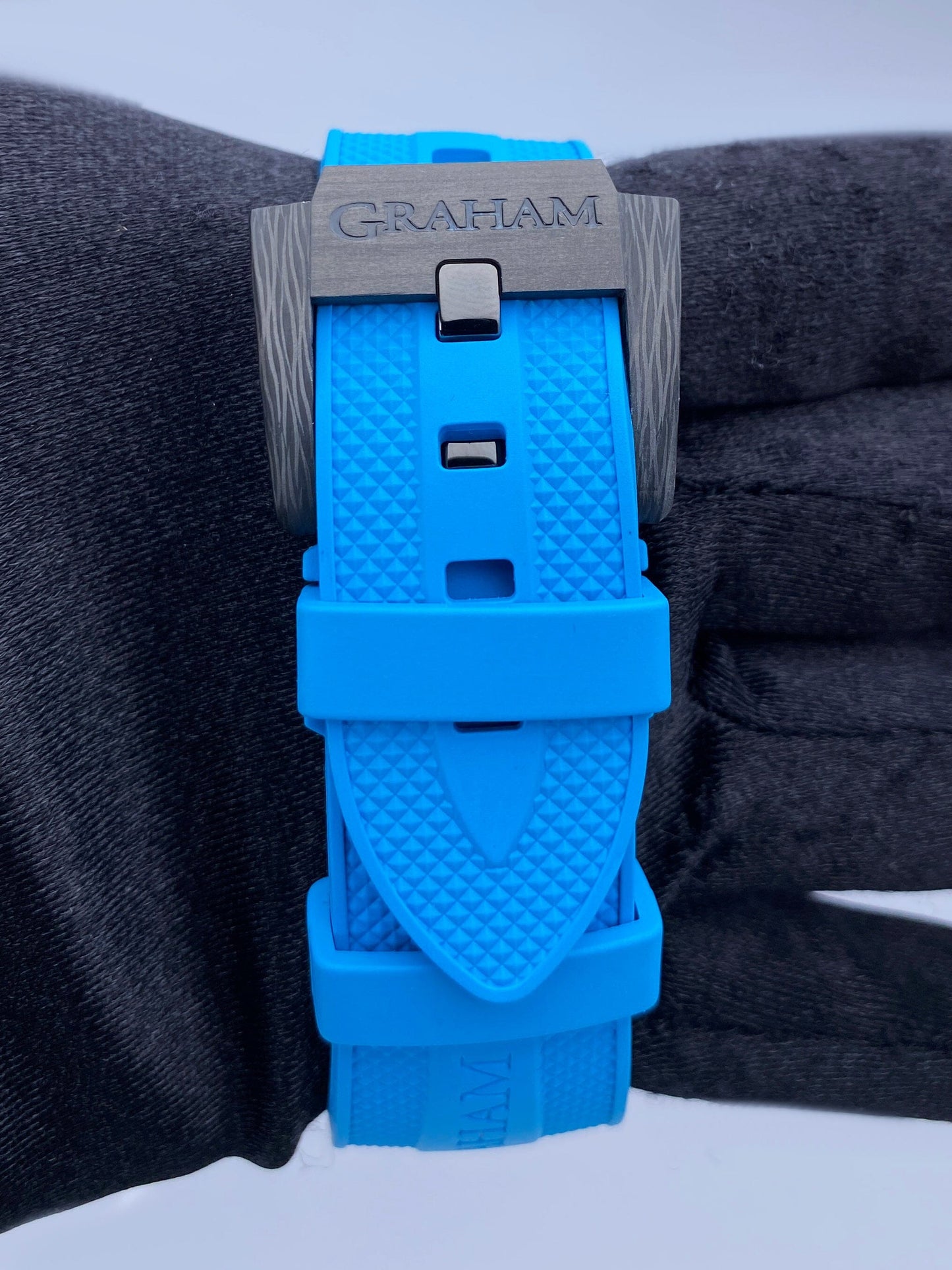 Graham Chronofighter Oversize Superlight Carbon Blue Mens Watch Box Papers