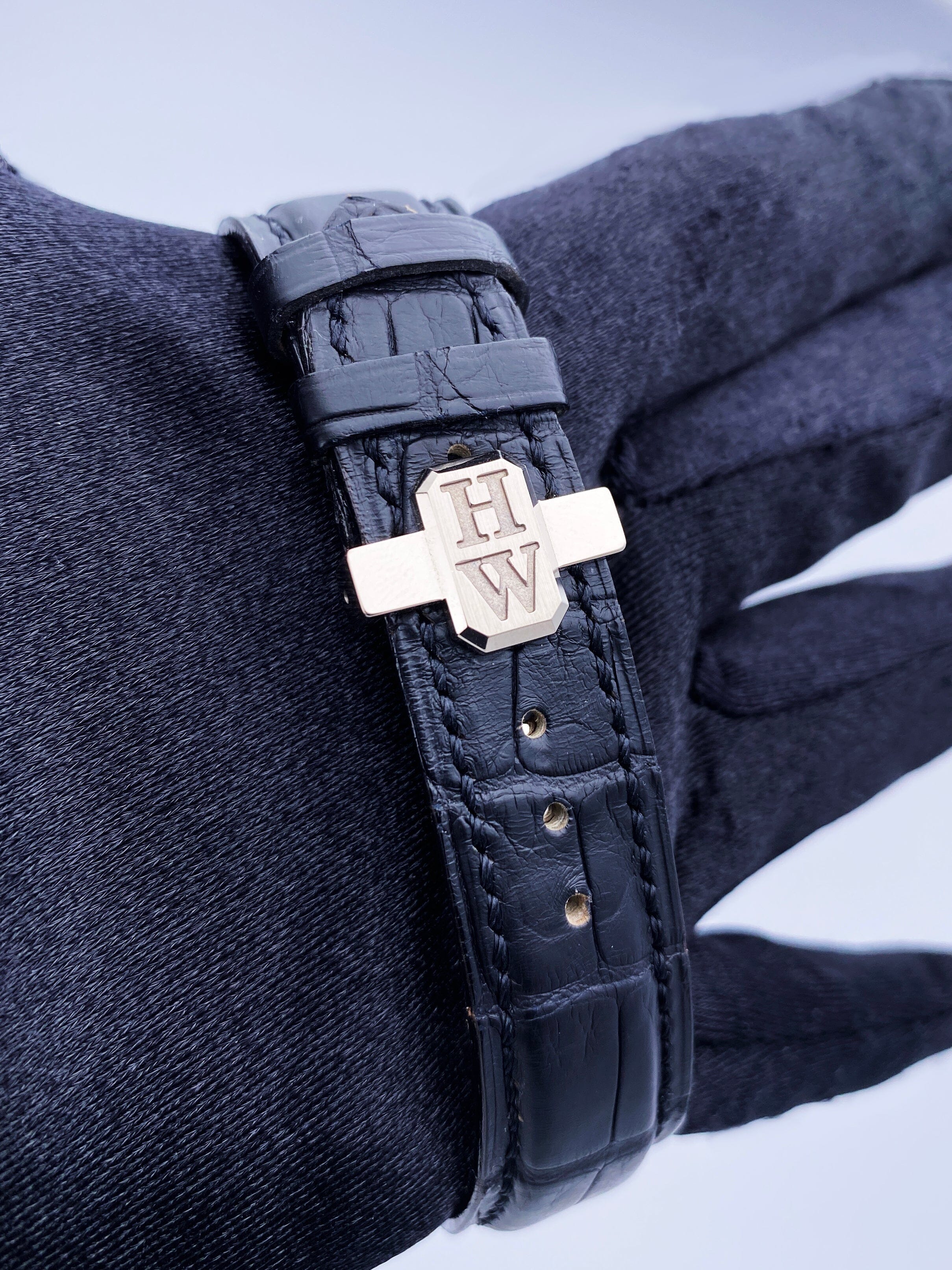 Harry Winston Premier Excenter 200-MMTZ39W Mens Watch | – Phigora