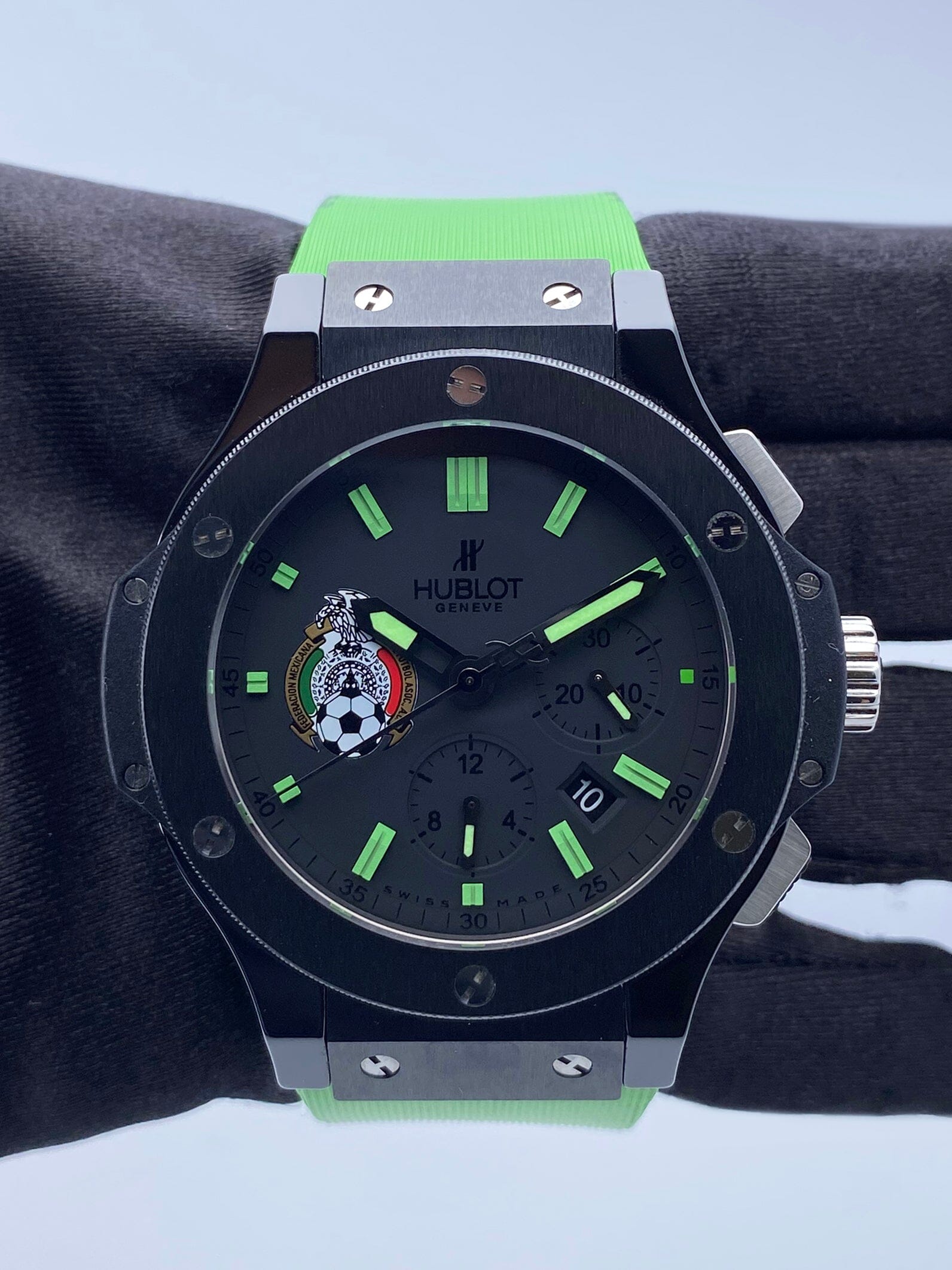Hublot Big Bang Mexican Futbol 2007 Limited Edtion 301.CX.134.RX.MEX07 Watch Box Papers - Watches