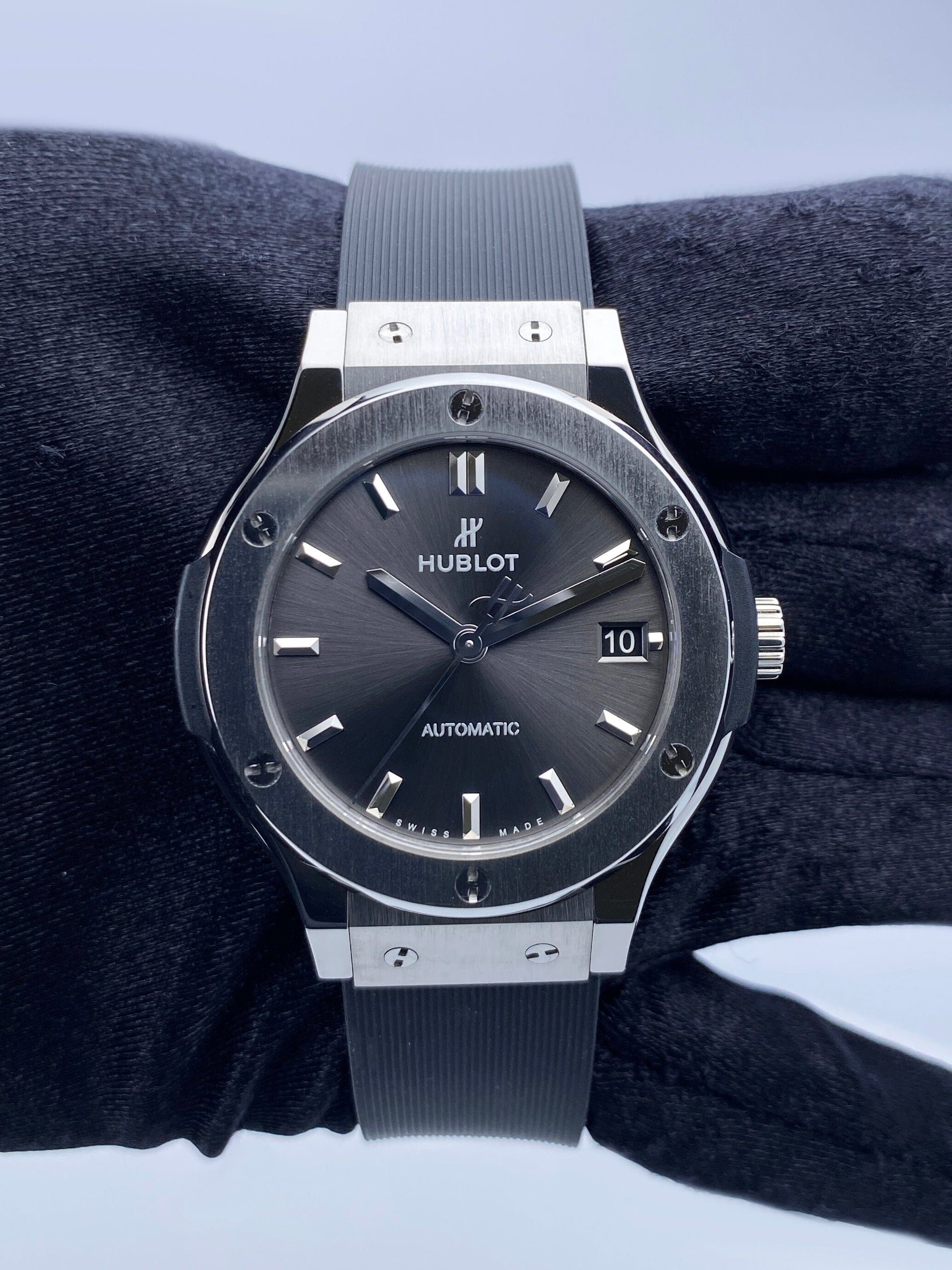 Hublot Classic Fusion 565.NX.7071.RX Titanium Mens Watch