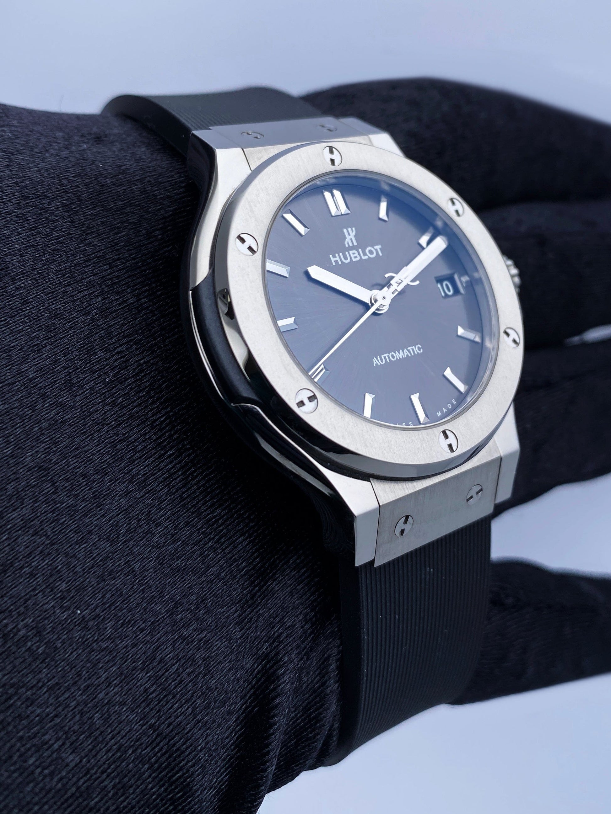 Hublot Classic Fusion 565.NX.7071.RX Titanium Mens Watch