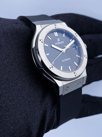 Hublot Classic Fusion 565.NX.7071.RX Titanium Mens Watch