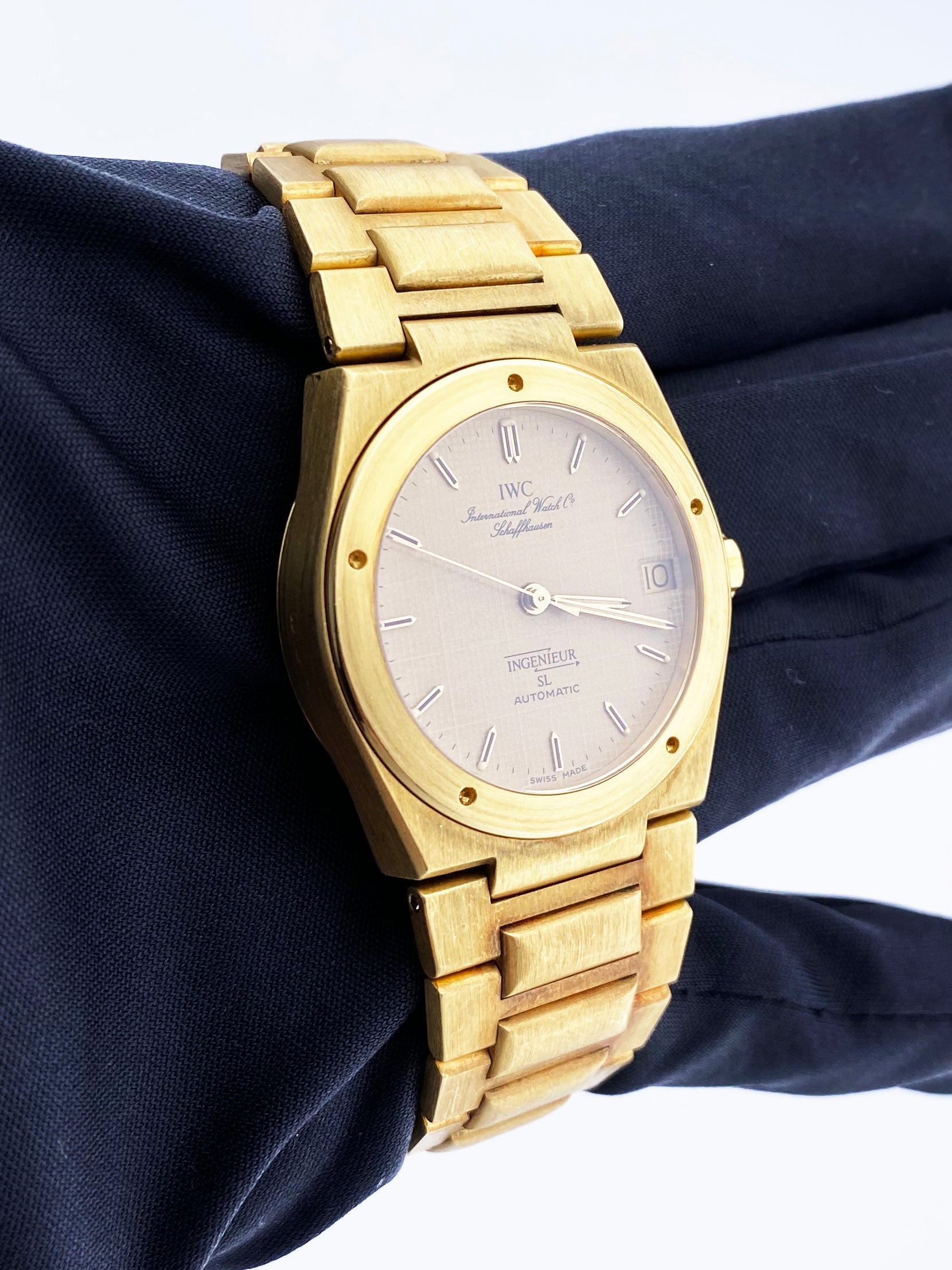 IWC Ingenieur 9230 Men's Watch – Phigora - Main Image