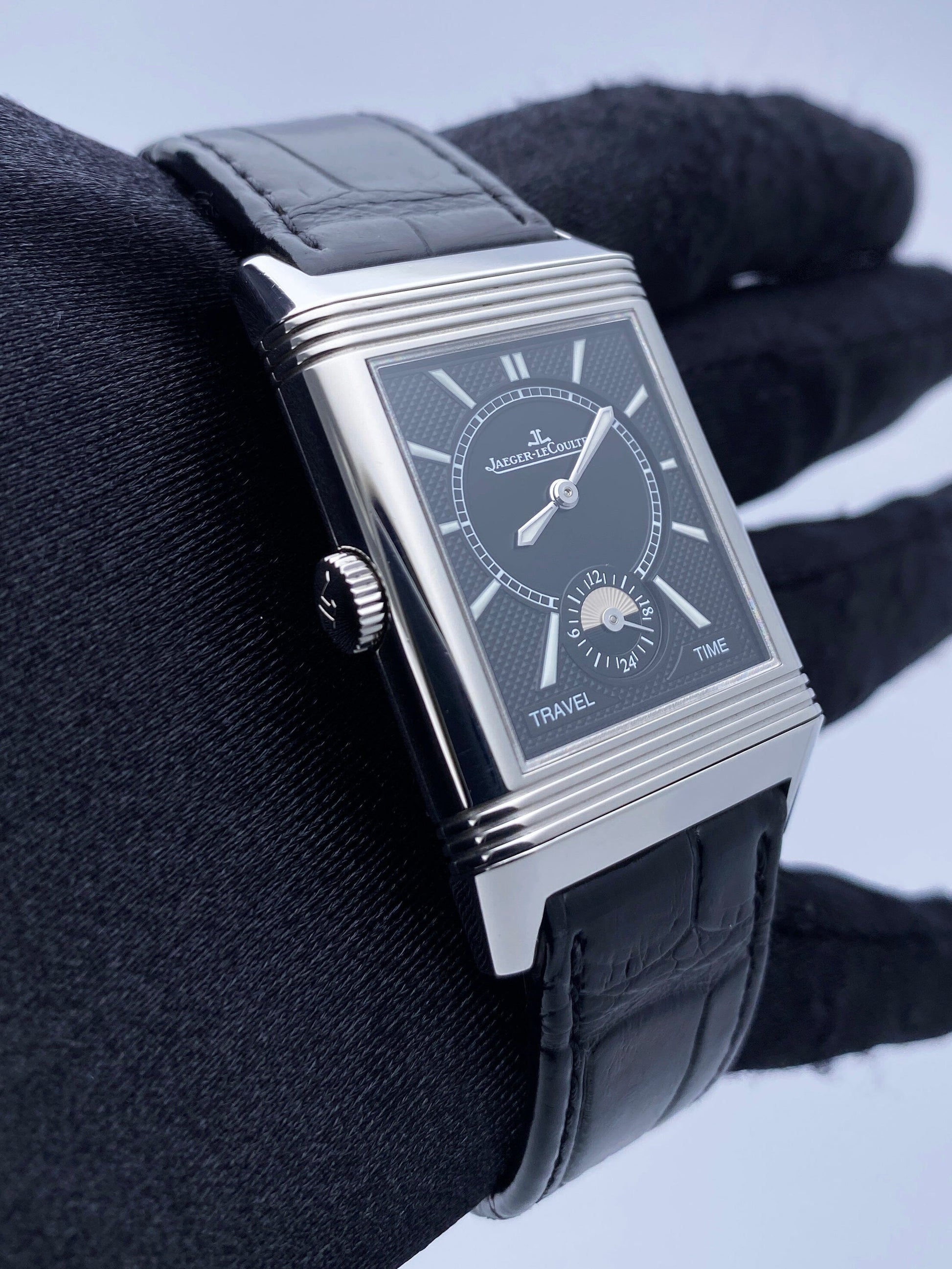 Jaeger-LeCoultre Reverso Classic Q384820 Mens Watch Box Papers - Virtual