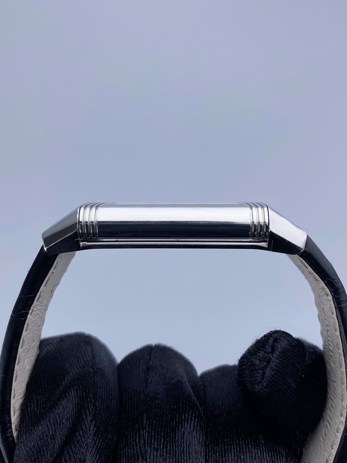 Jaeger-LeCoulture Reverso Classic Q2438520 Mens Watch Box Papers