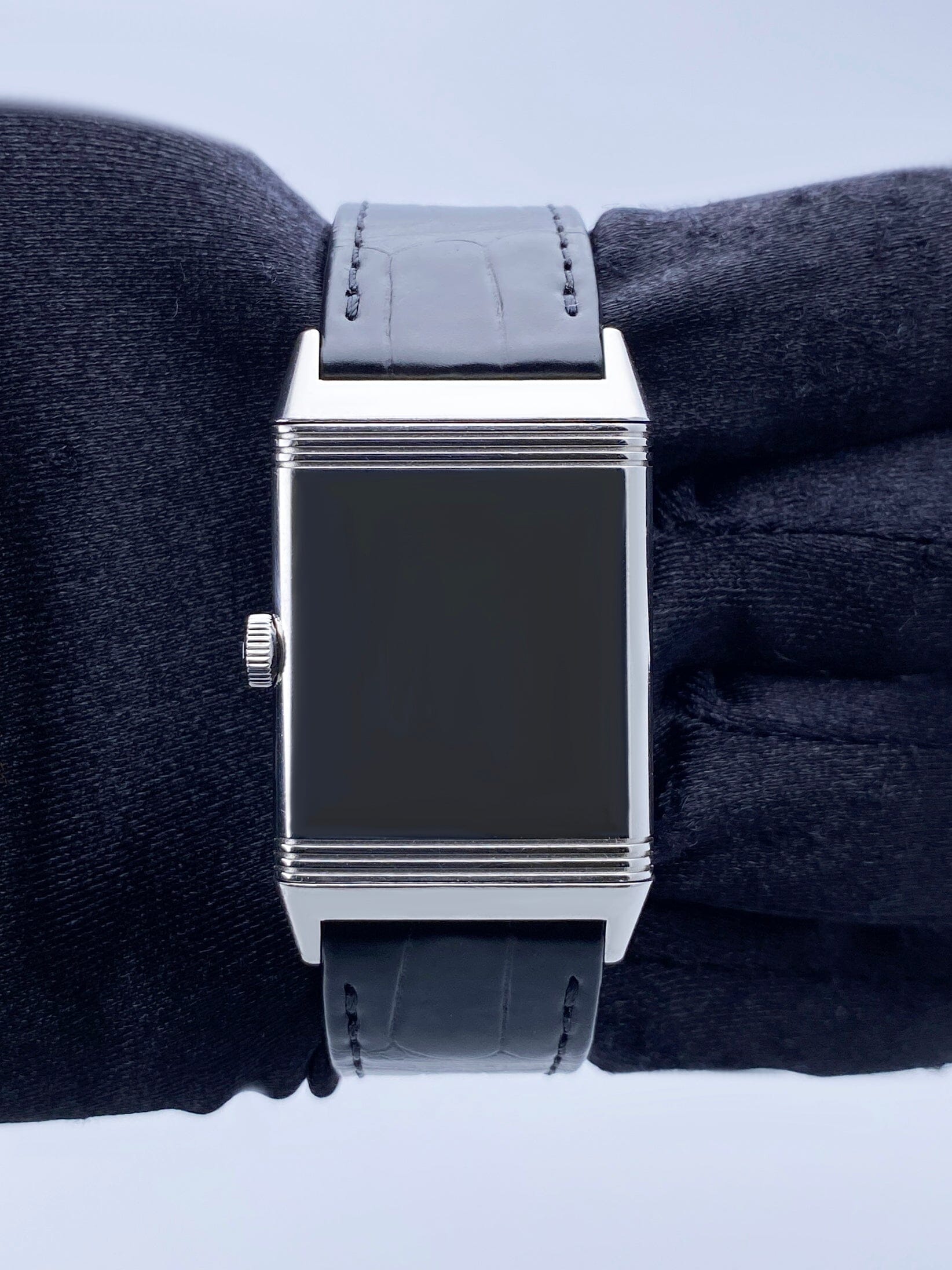 Jaeger-LeCoulture Reverso Classic Q2438520 Mens Watch Box Papers