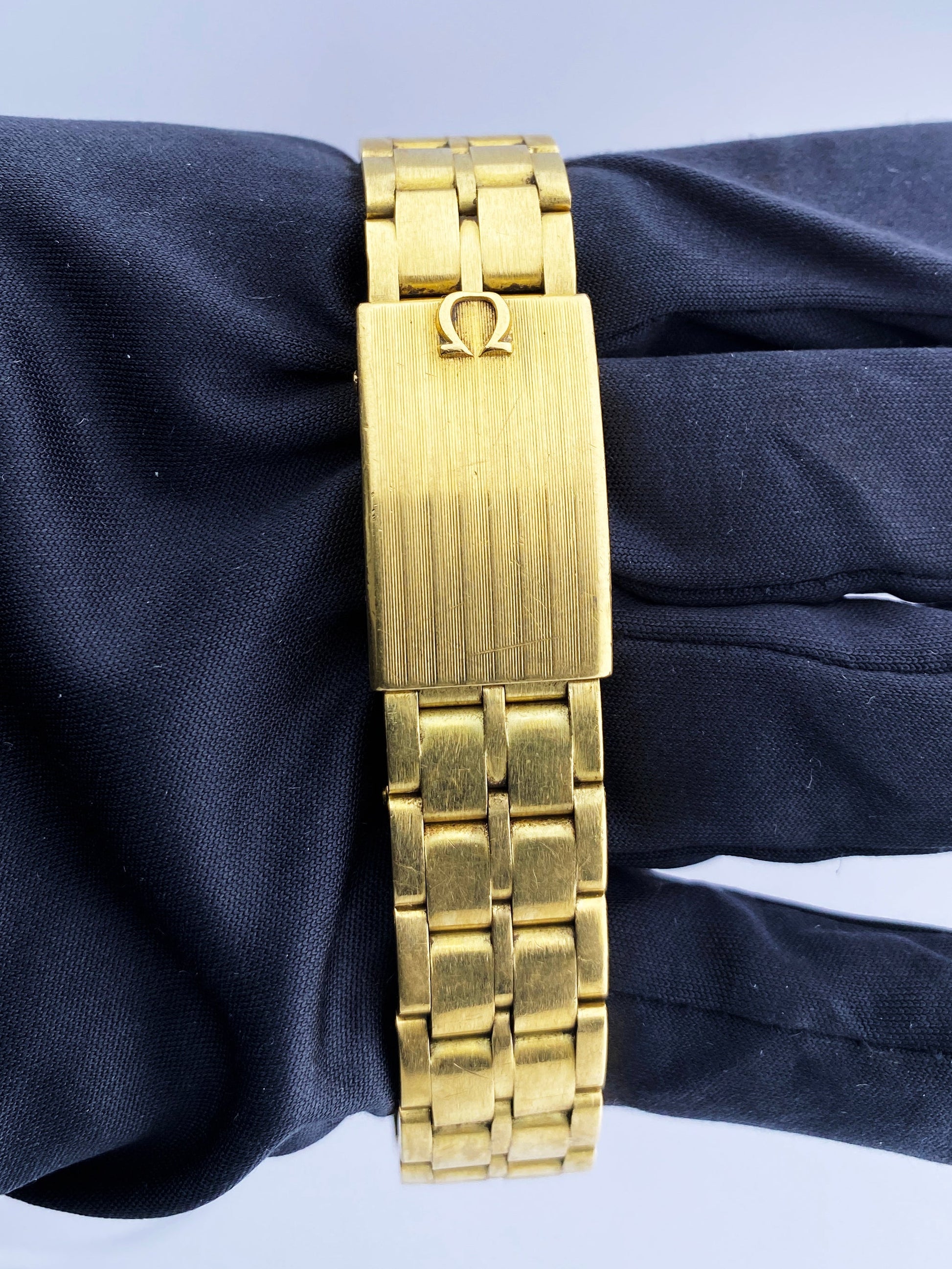 Omega Constellation Vintage 18K Yellow Gold Mens Watch