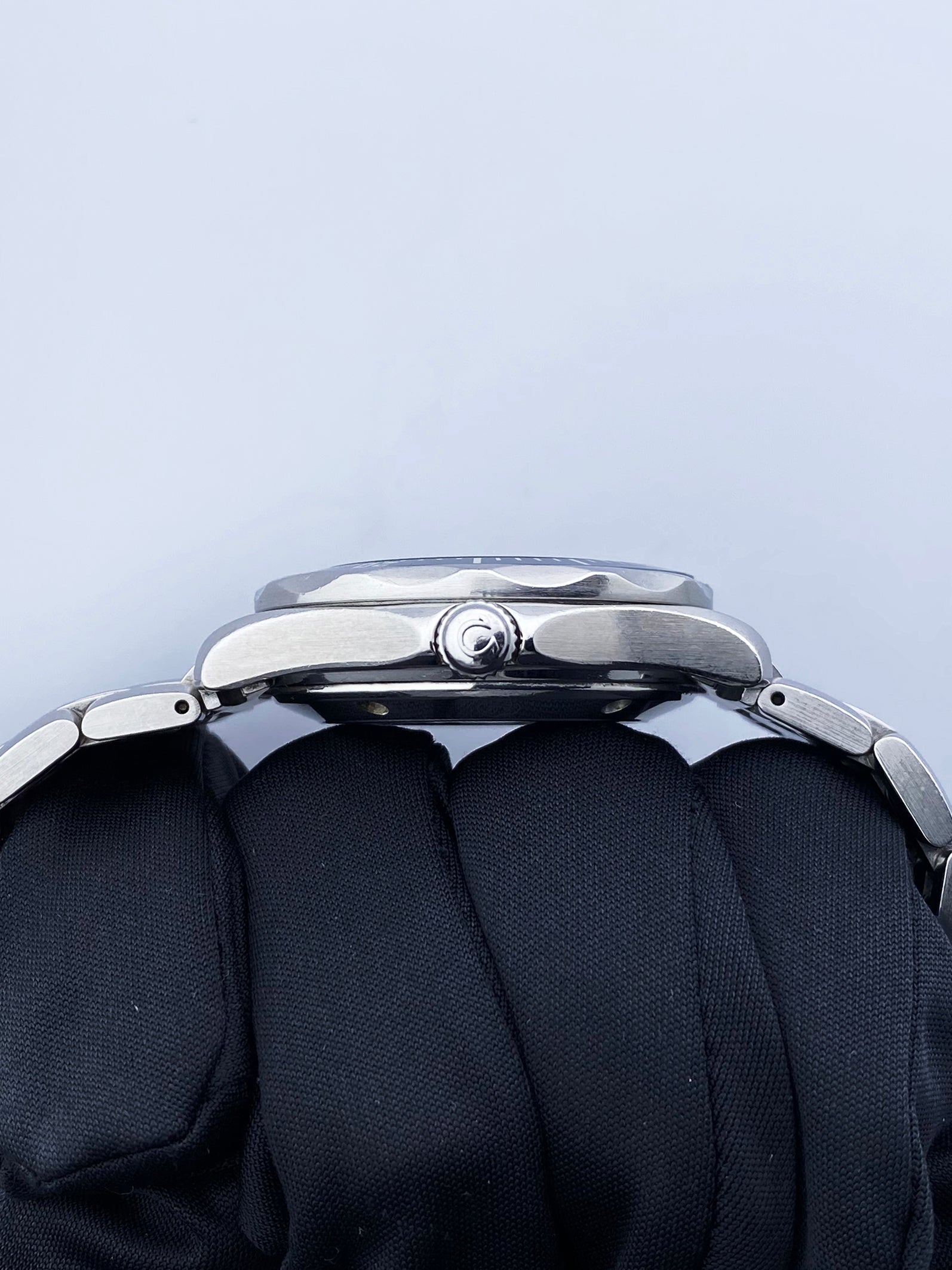 Omega Seamaster 2222.80.00 Blue Dial Mens Watch