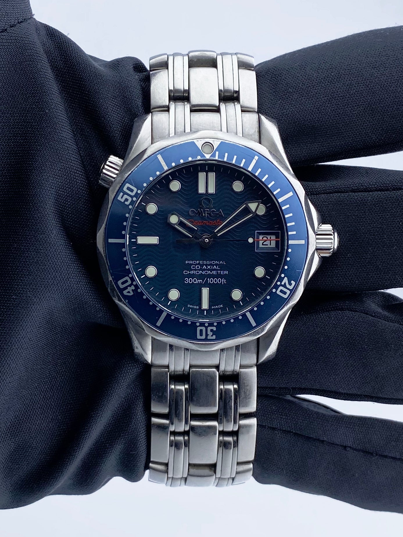 Omega Seamaster 2222.80.00 Blue Dial Mens Watch