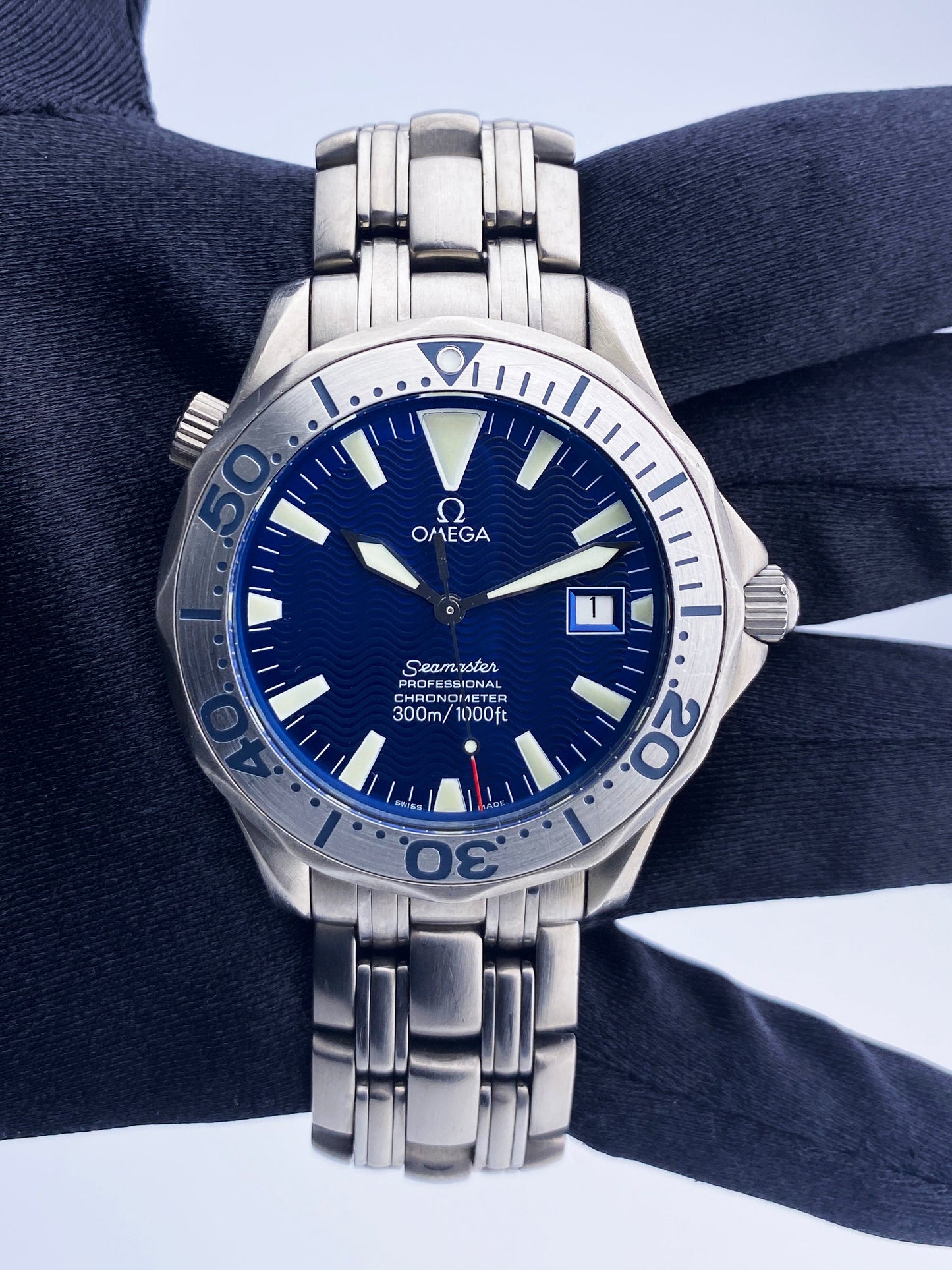 Omega Seamaster 2231.80.00 300M Chronometer Blue Dial Titanium Mens Watch - Wristwatch