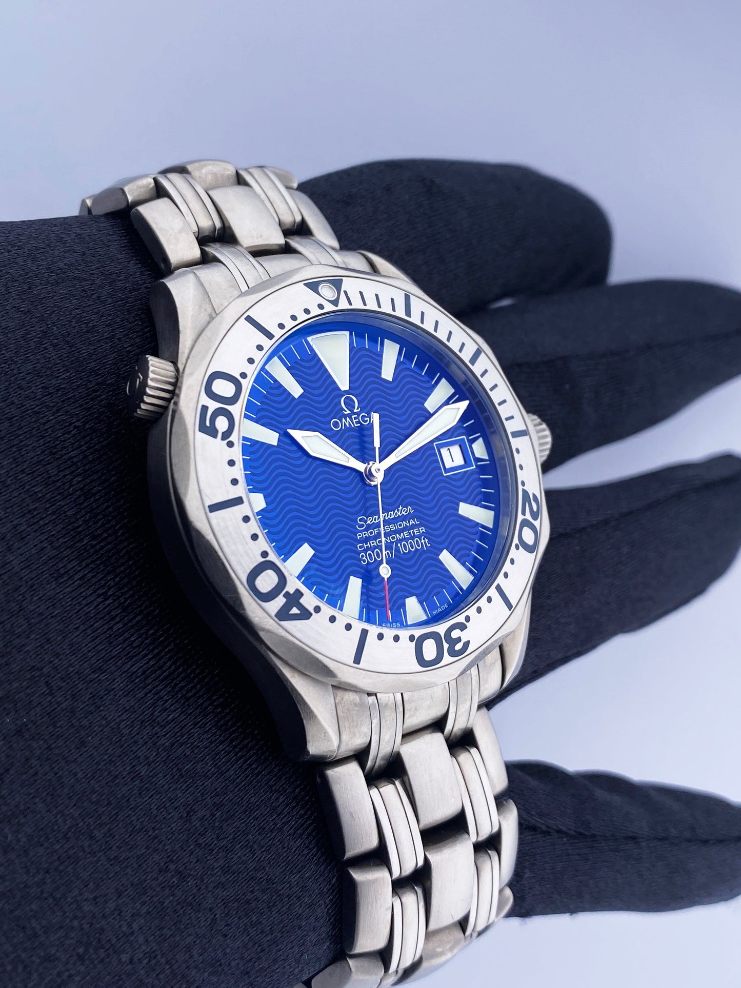 Omega Seamaster 2231.80.00 300M Chronometer Blue Dial Titanium Mens Watch - Wristwatch