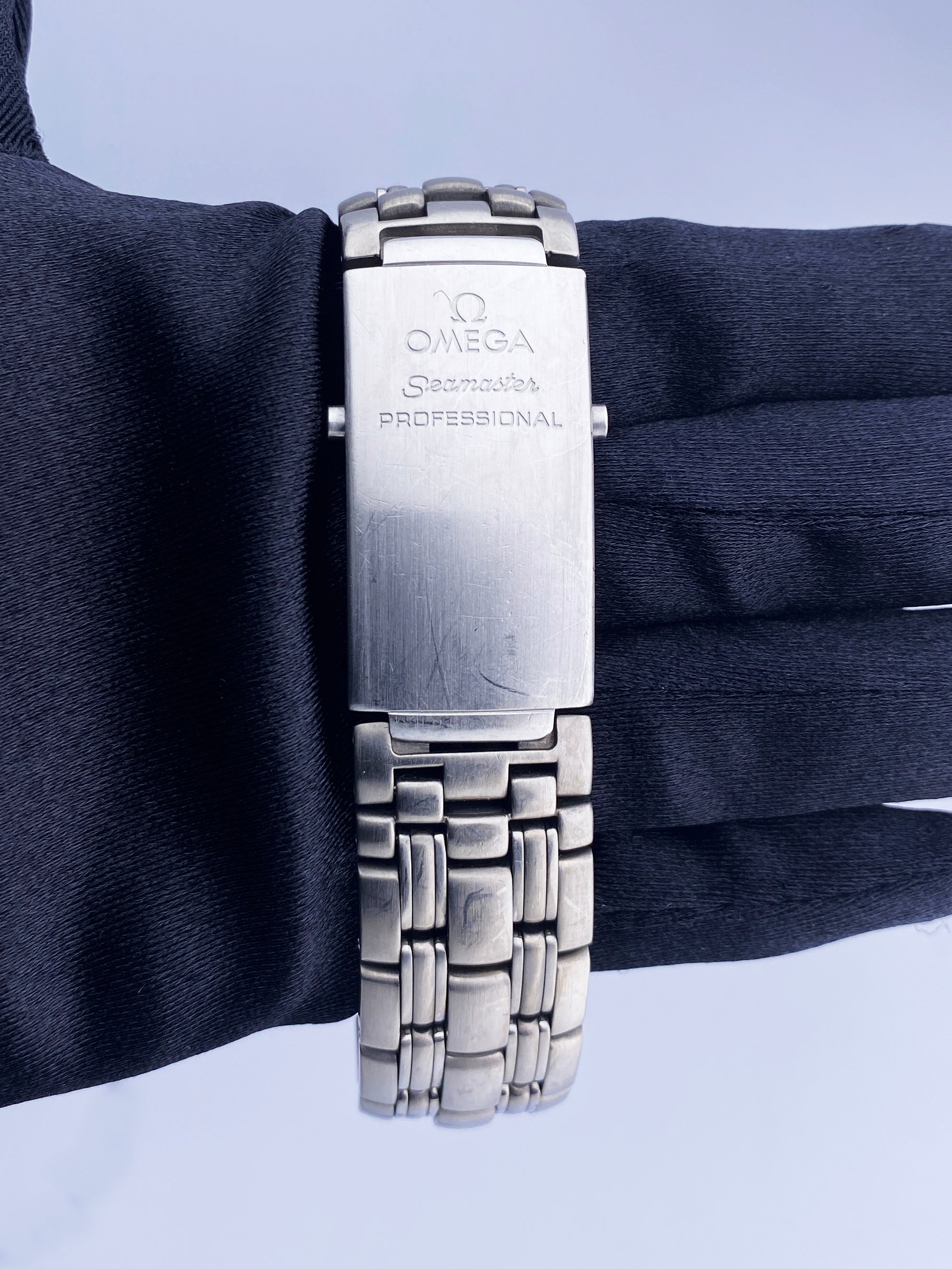 Omega Seamaster 2231.80.00 300M Chronometer Blue Dial – Phigora
