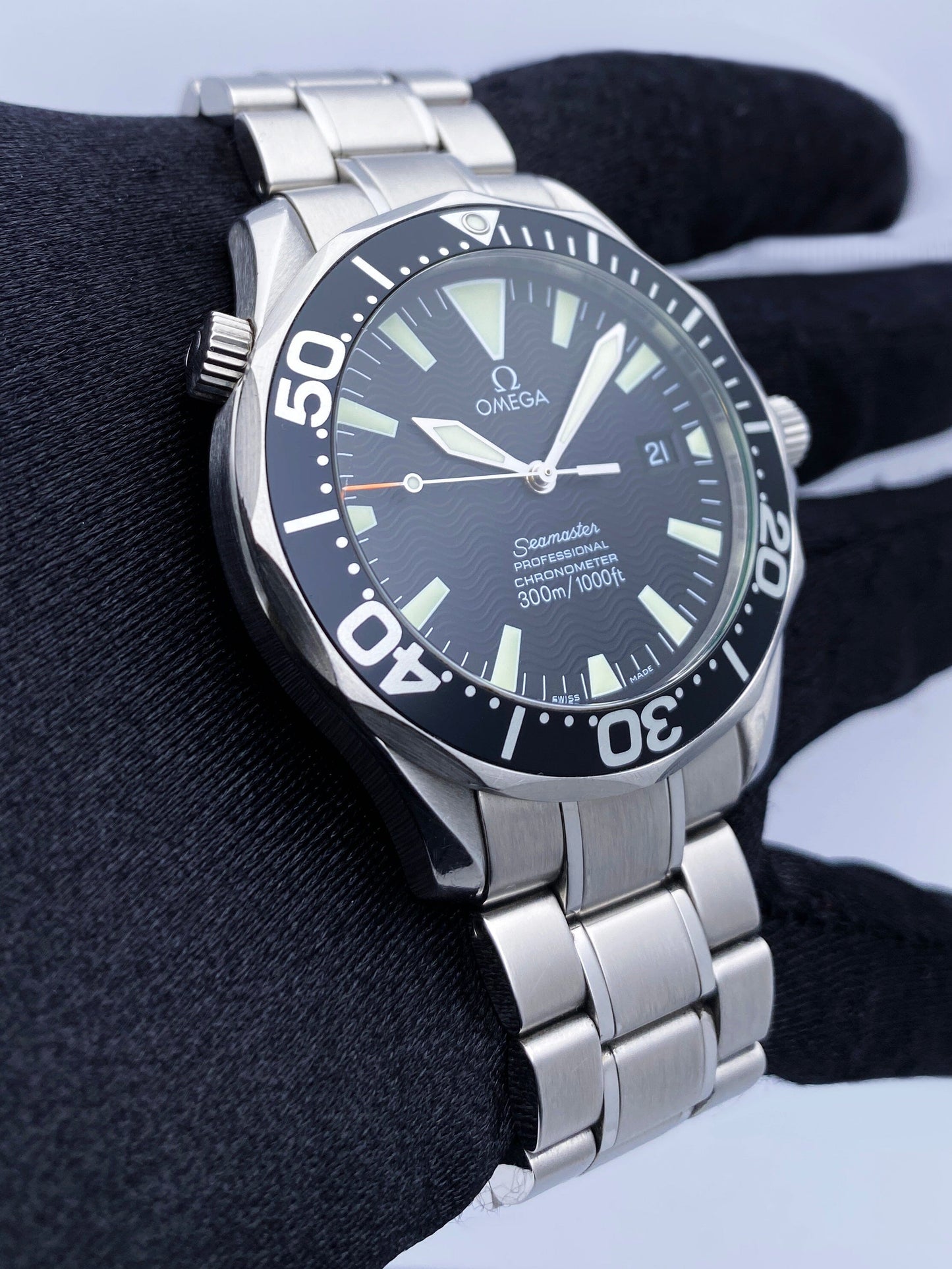 Omega Seamaster 2254.50.00 Black dial Steel Mens Watch