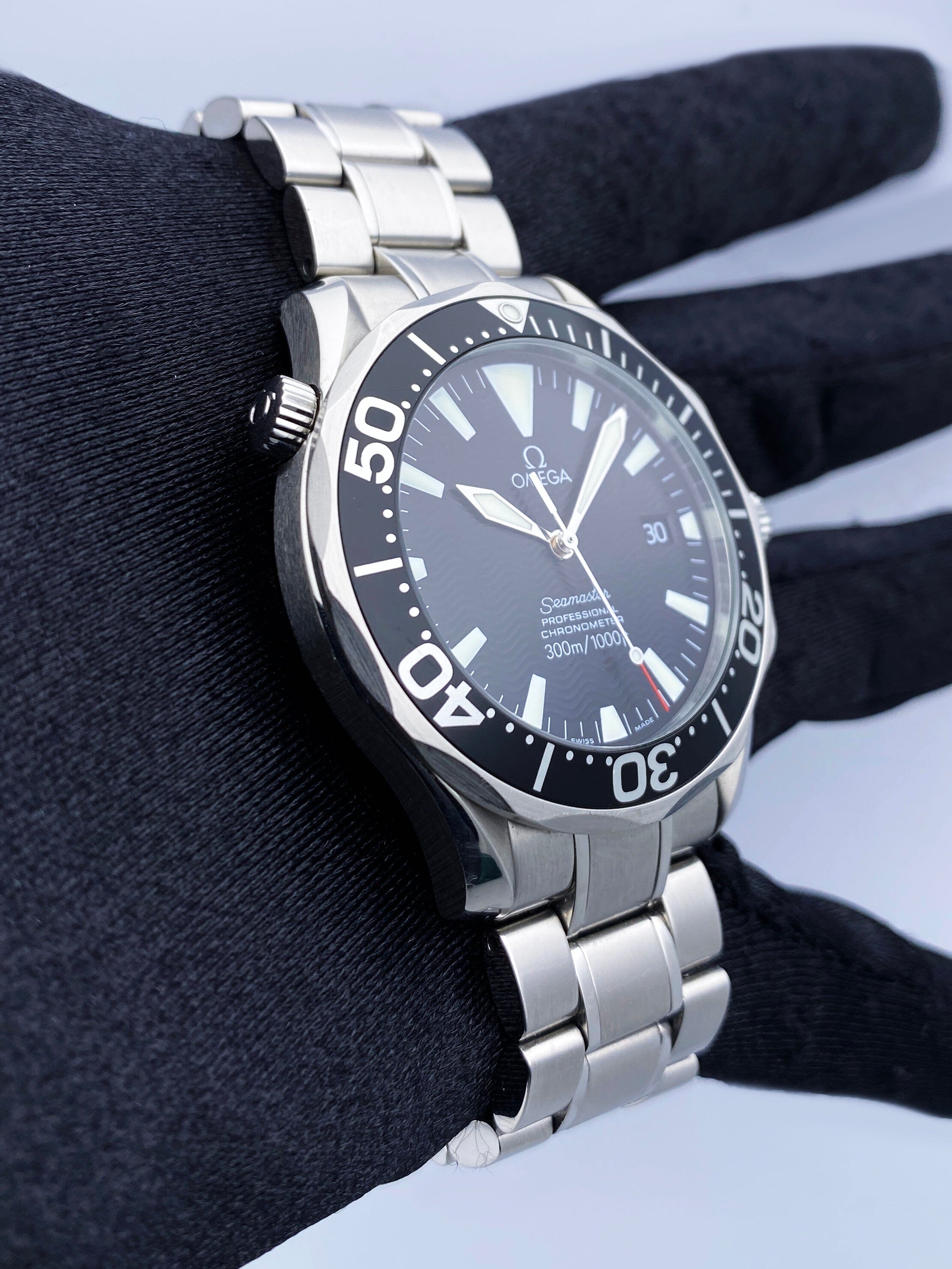 Omega Seamaster 2254.50.00 Chronometer Mens Watch Box Papers – Phigora