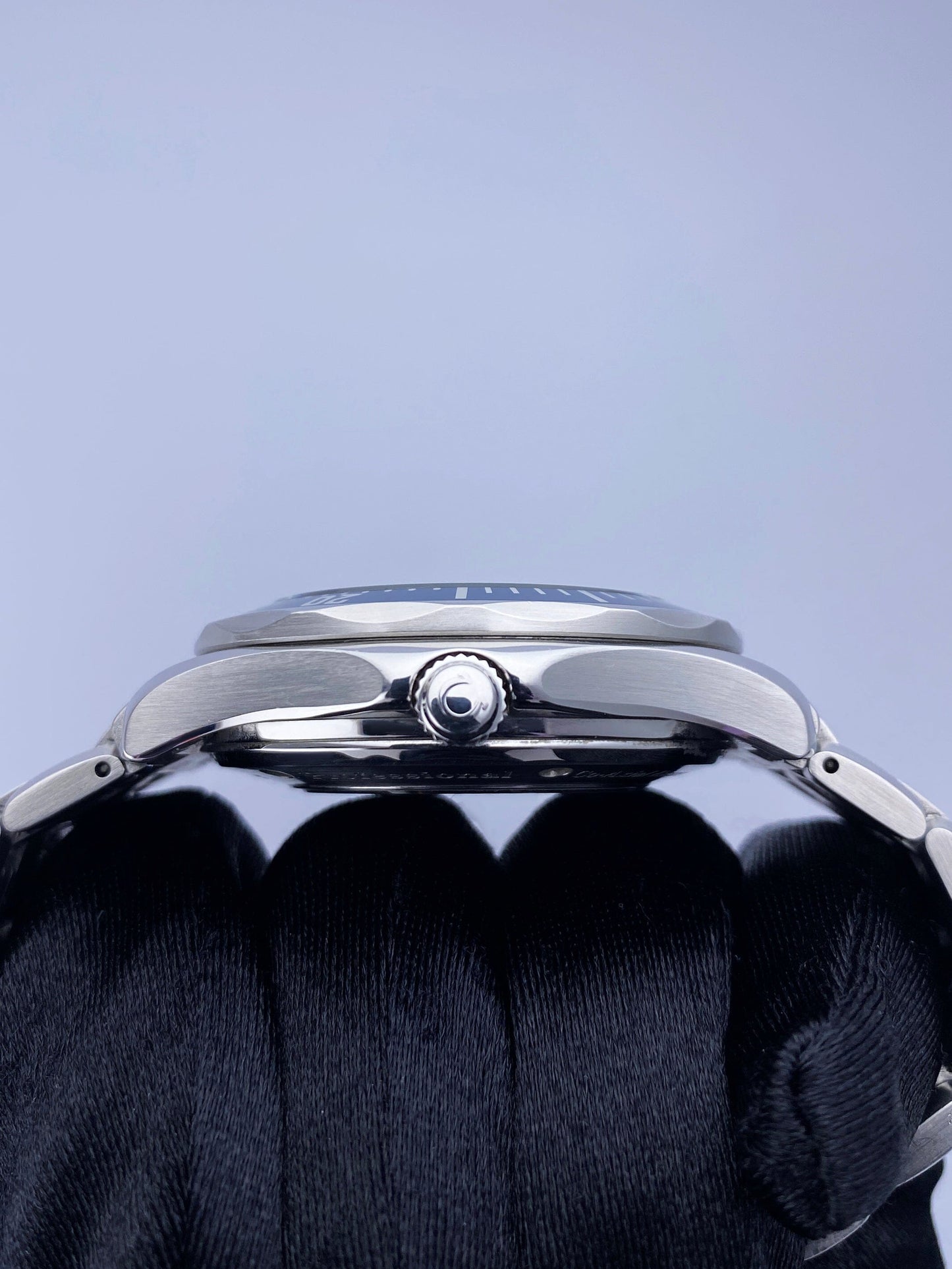 Omega Seamaster 2535.80.00 Co-Axial GMT Mens Watch