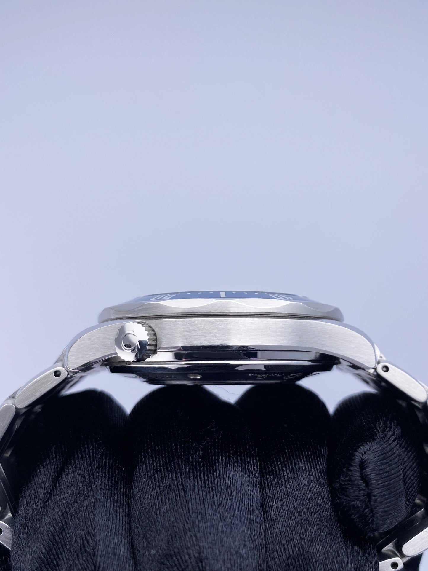 Omega Seamaster 2535.80.00 Co-Axial GMT Mens Watch