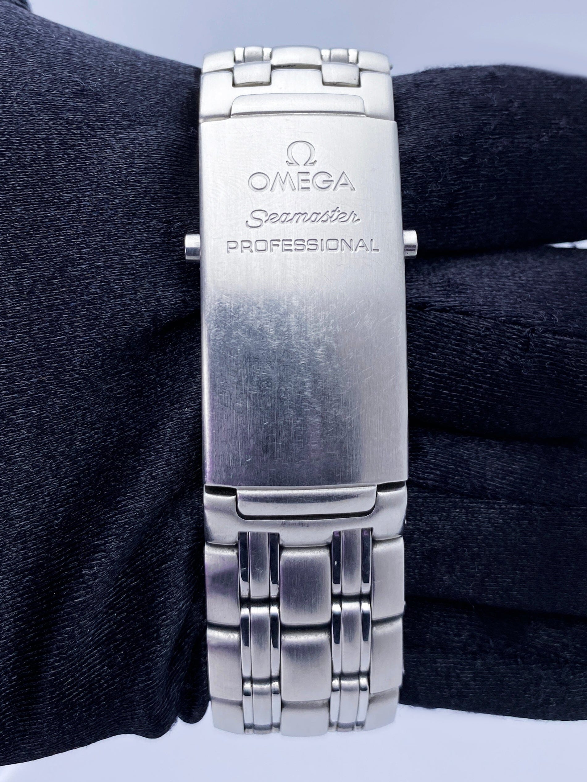 Omega Seamaster 2535.80.00 Co-Axial GMT Mens Watch