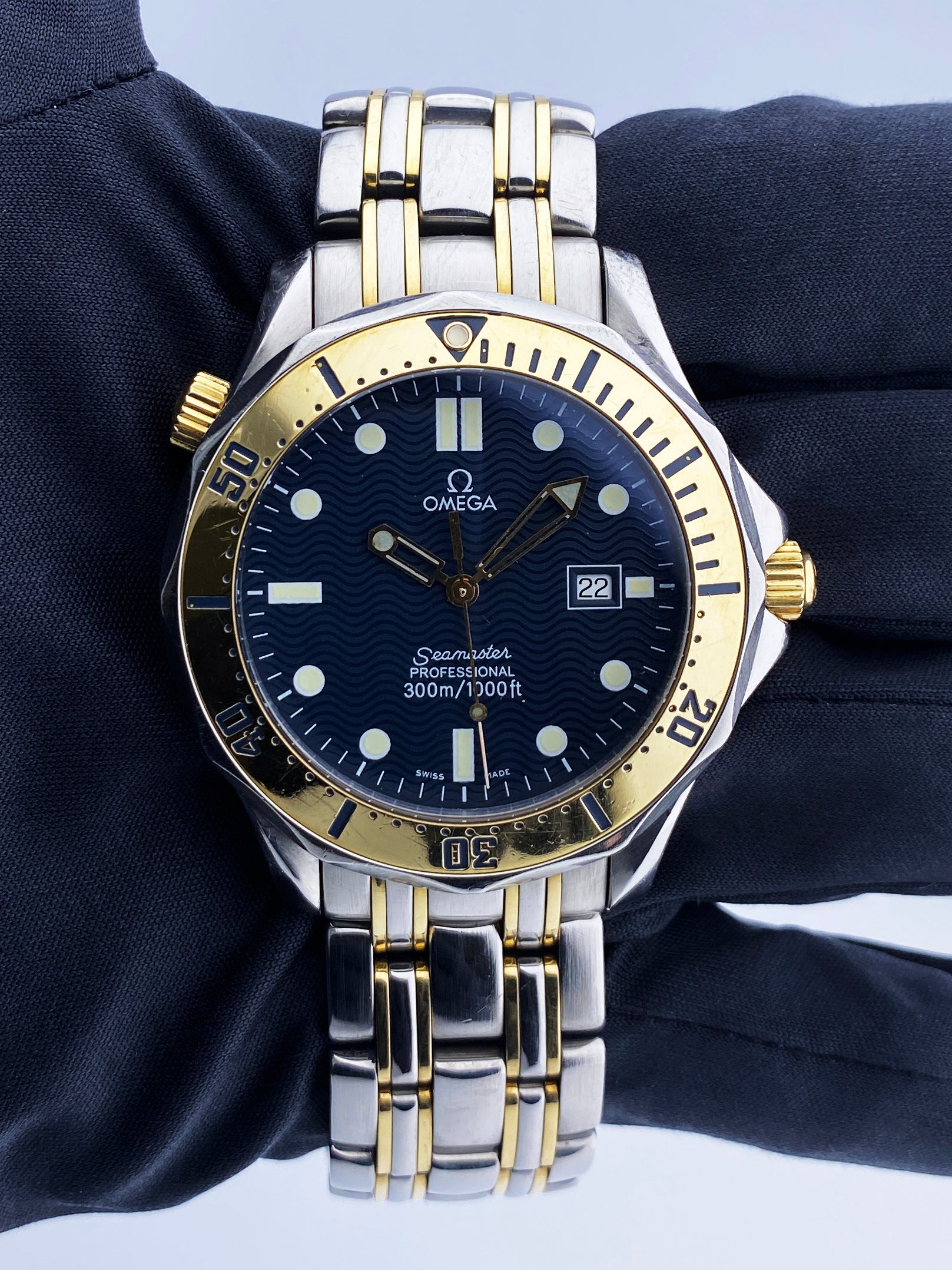 Omega Seamaster 2342.80.00 300M Quartz Blue Dial Two Tone Omega Seamaster 2342.80.00 300M Quartz Blue Dial Two Tone