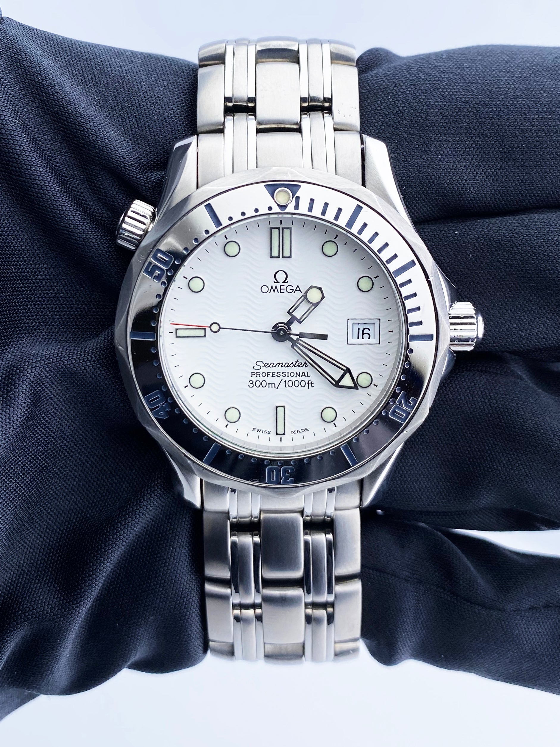 Omega Seamaster Professional 2562.20.00 Midsize Men’s Watch - Wristwatch