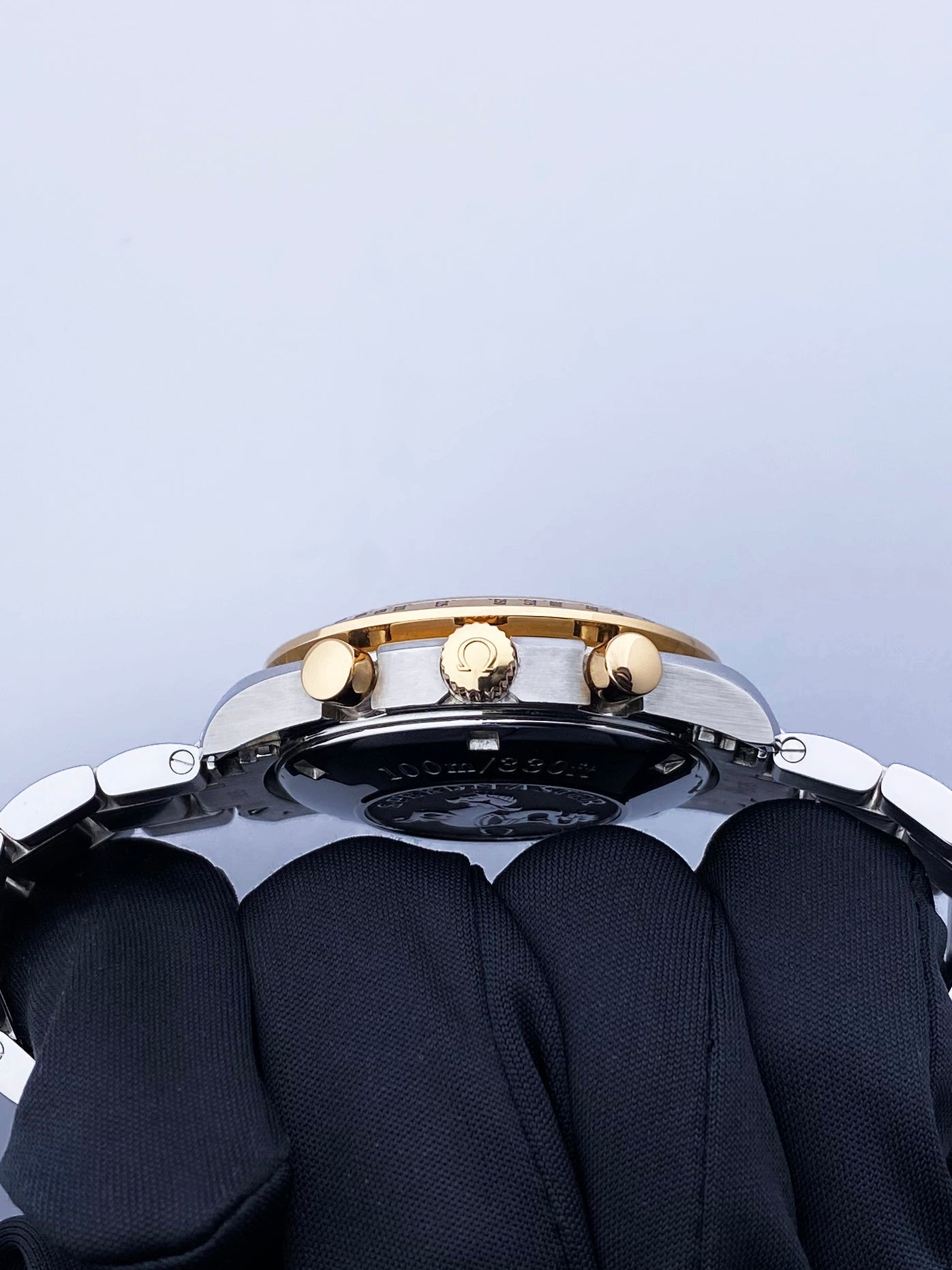 Omega Speedmaster 3232.14.04.001.001 Men's Watch Box & Papers