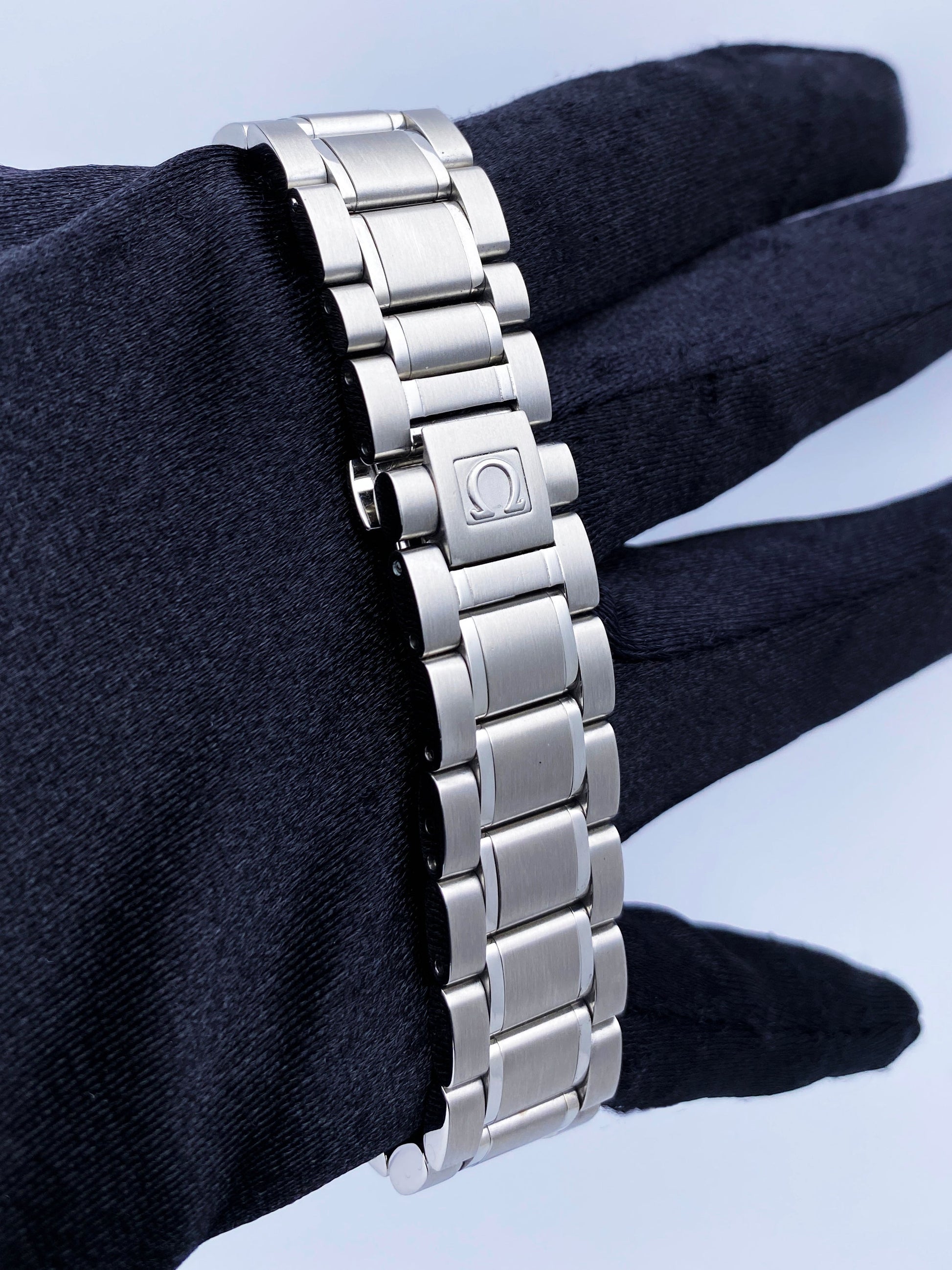 Omega Speedmaster 3520.50 Day Date Stainless Steel Mens Watch