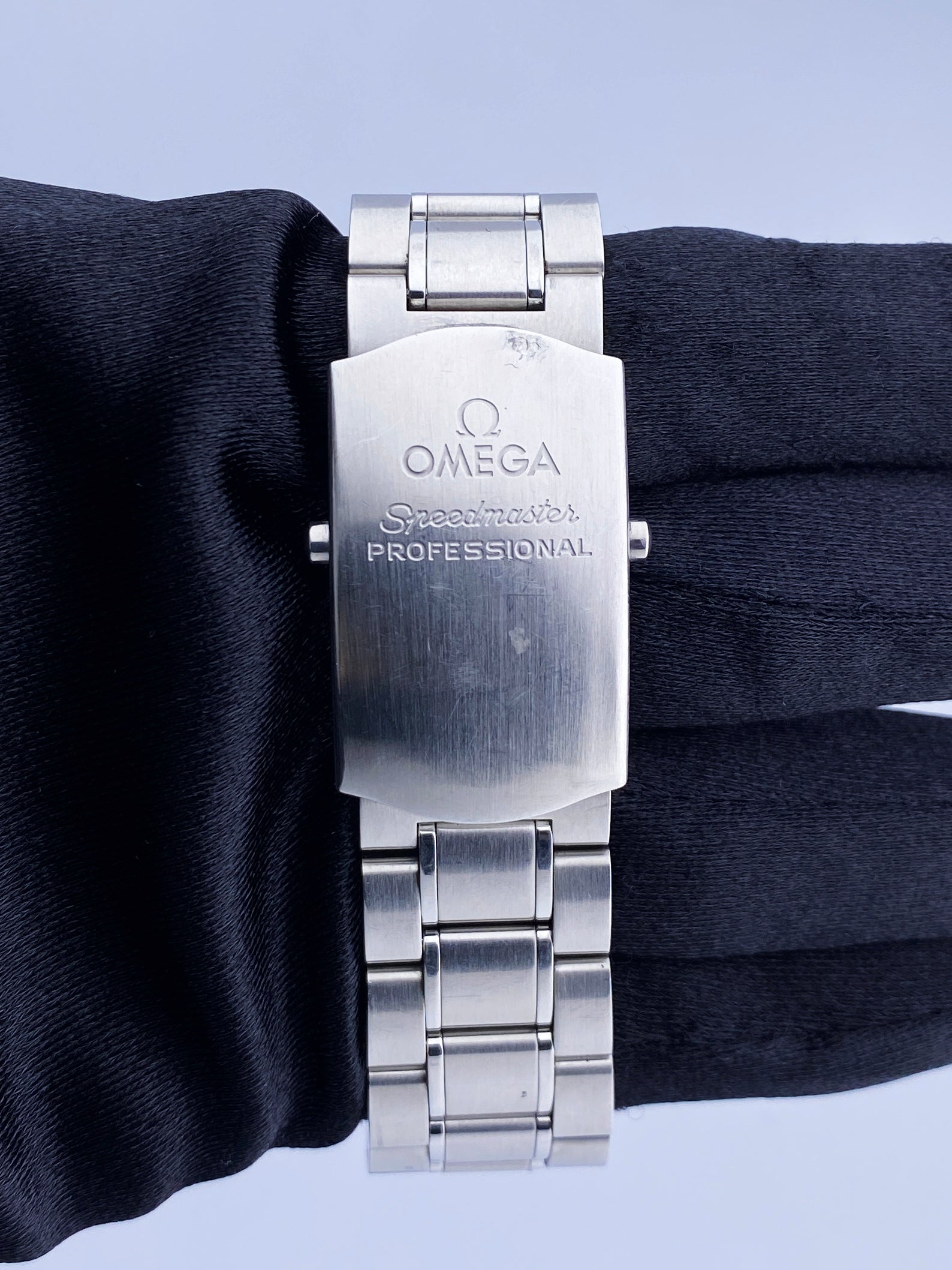 Omega Speedmaster 3570.50.00 Professional MOONWATCH Mens Watch